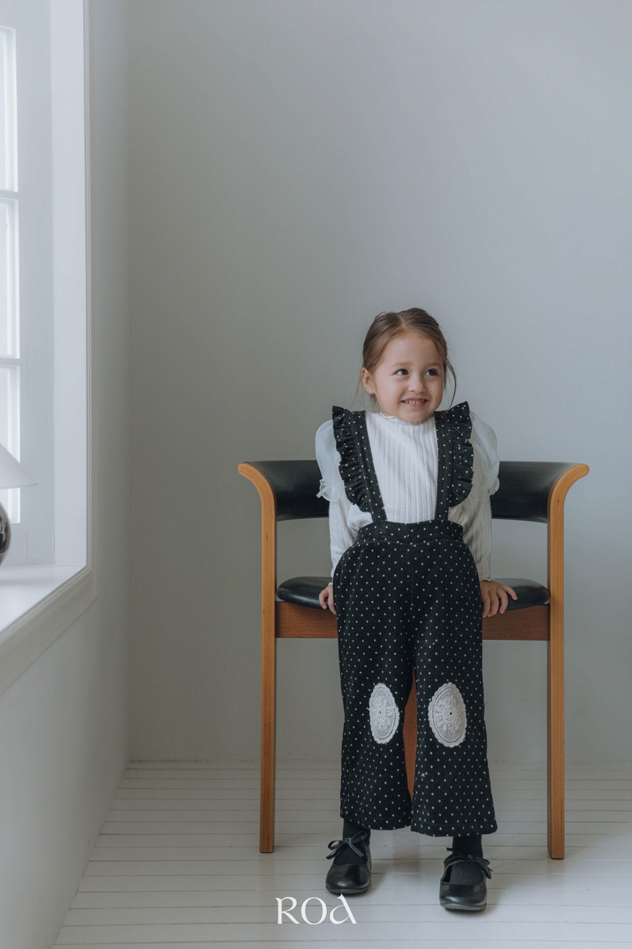 ［ROA］Dot frill suspender pants
