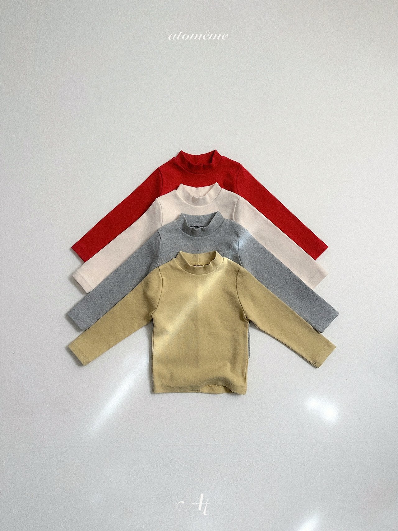 [atomeme] Plain Turtleneck Tee