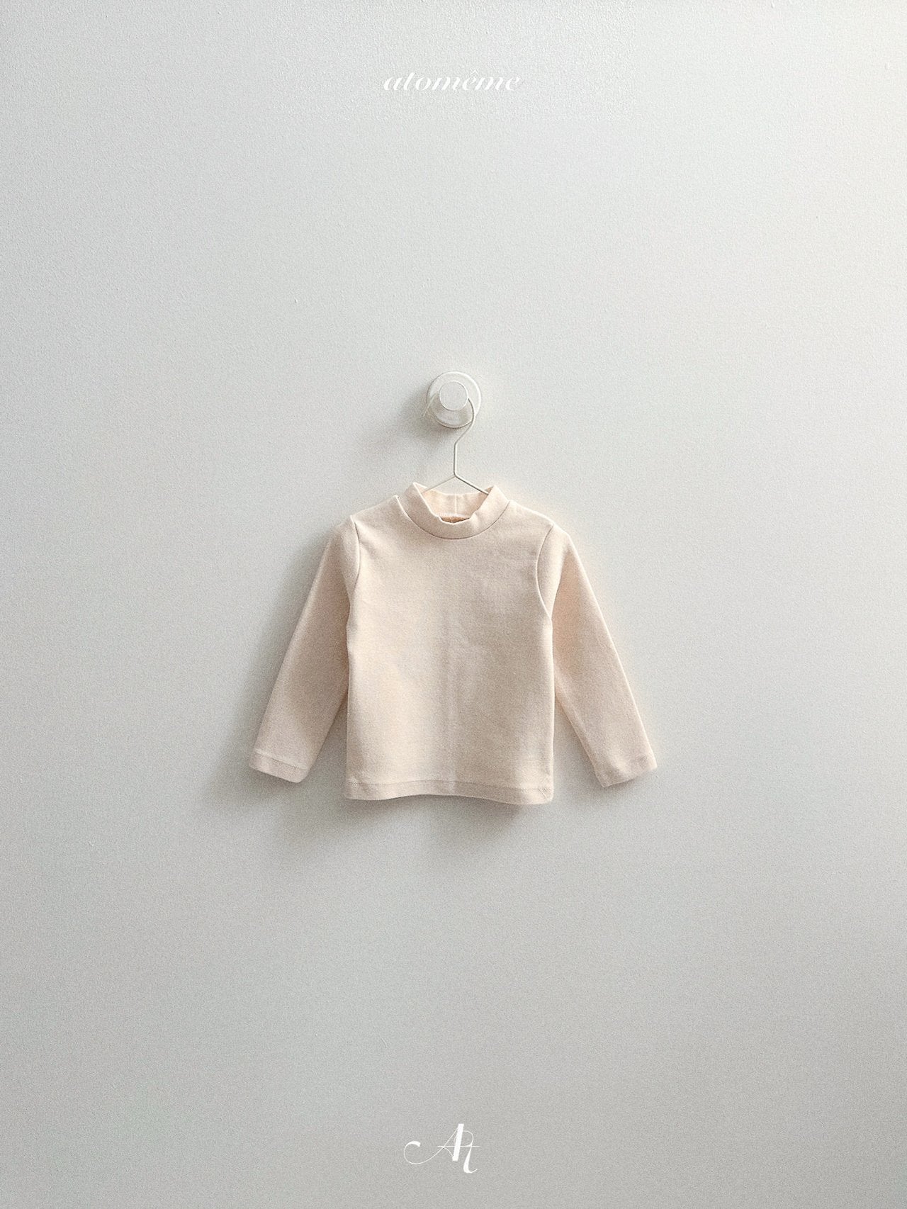 [atomeme] Plain Turtleneck Tee
