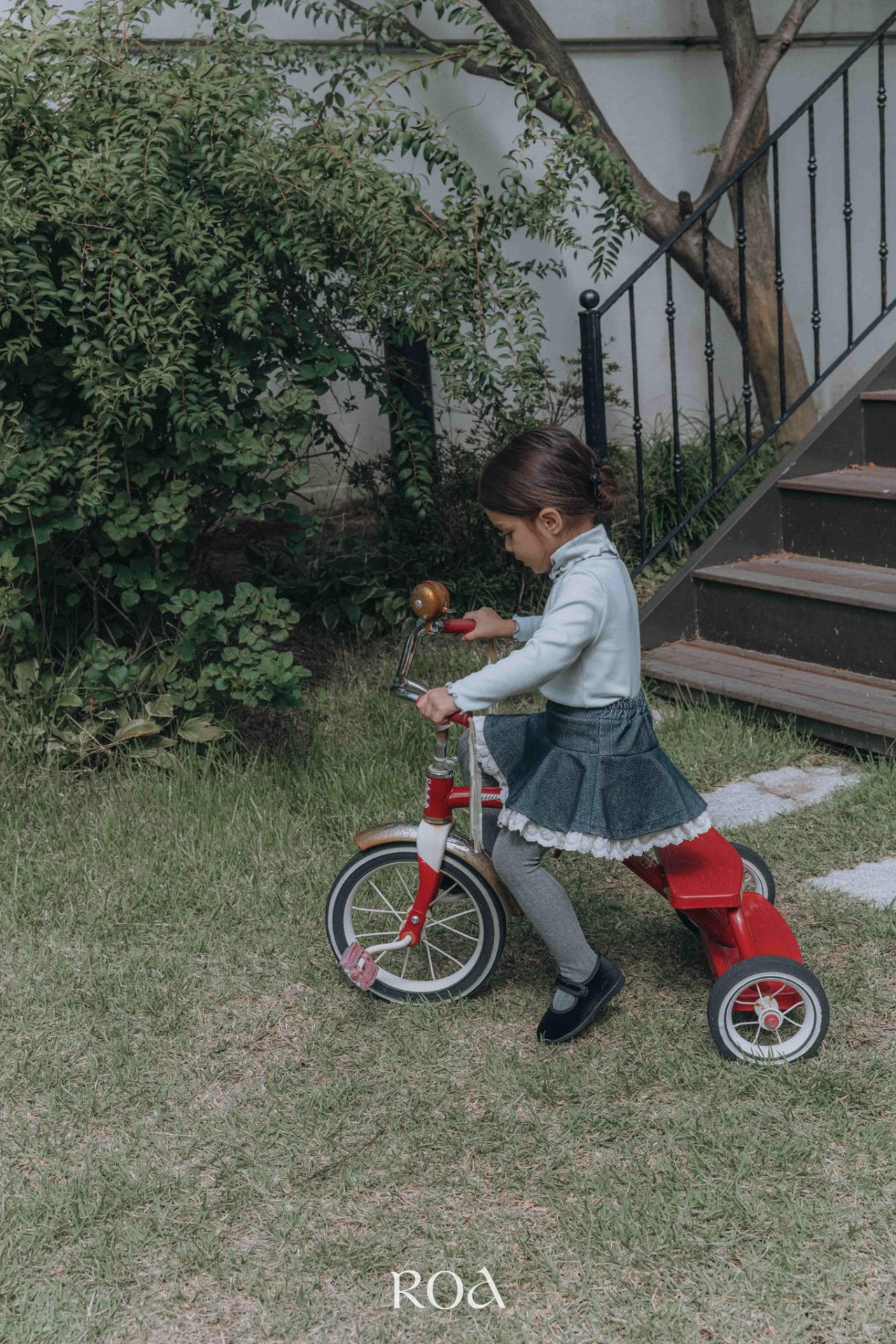 ［ROA］Lace mini skirt