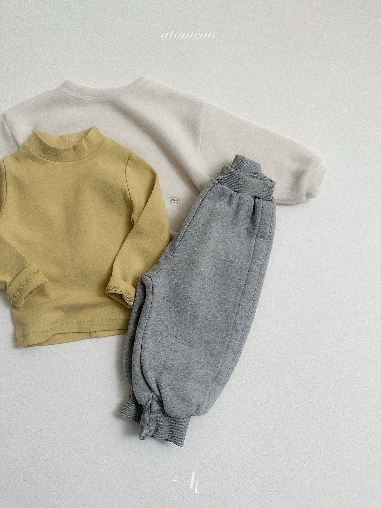 [atomeme] Plain Turtleneck Tee