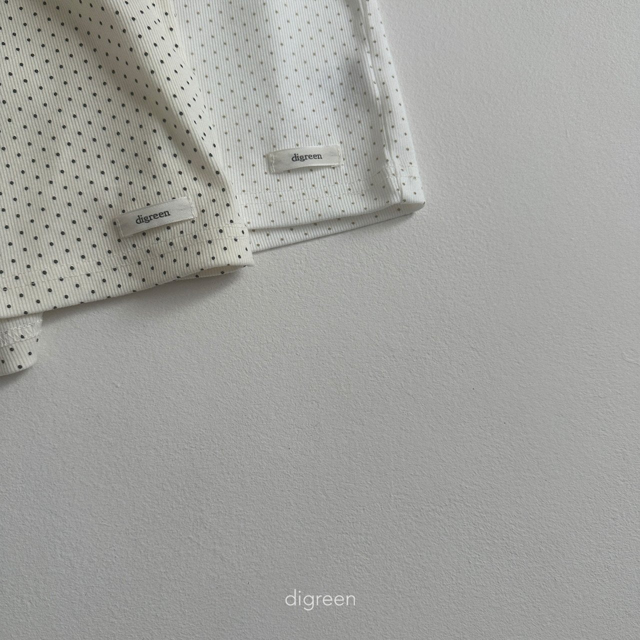 ［digreen］Tiny dots tee