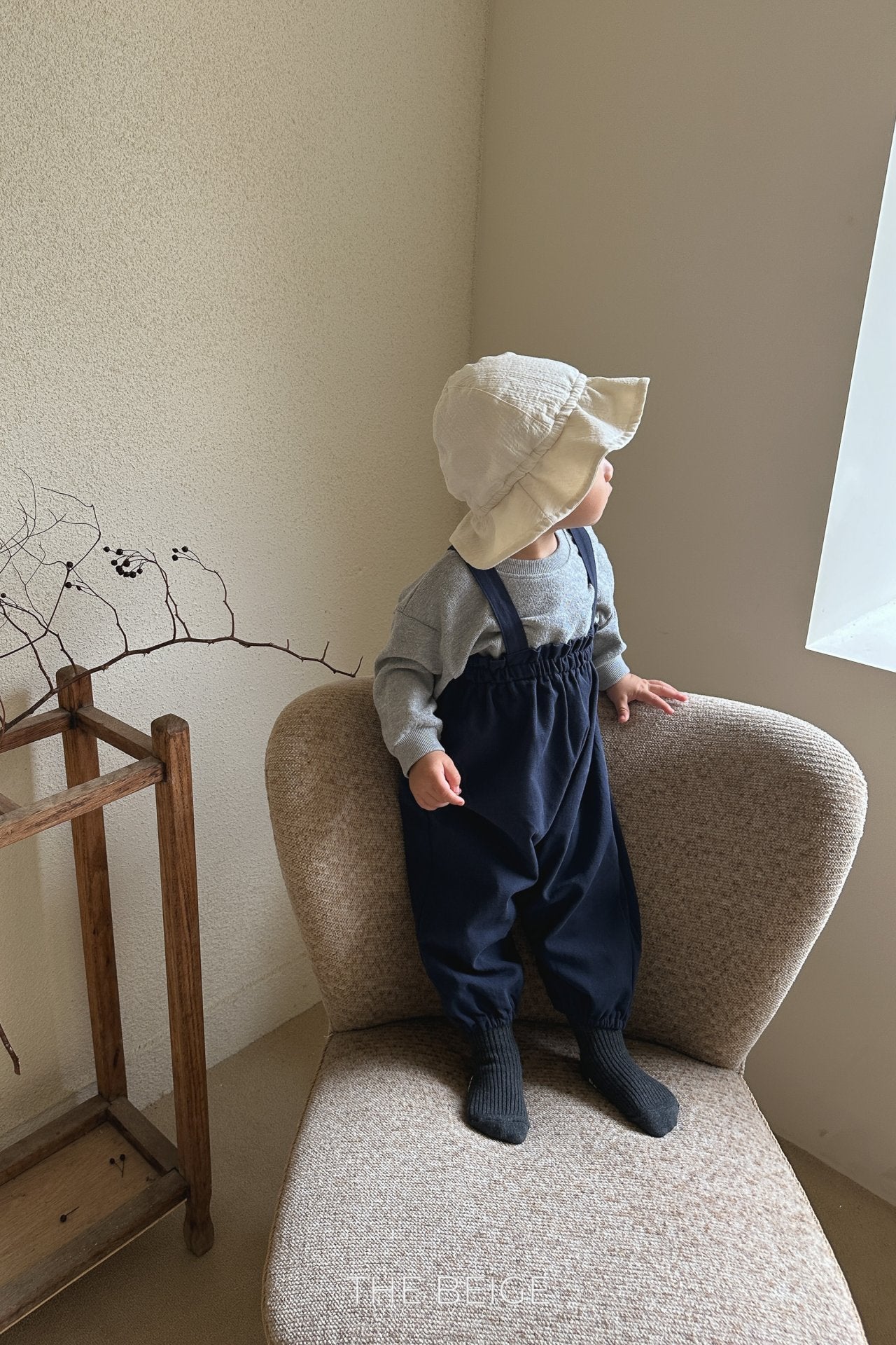 ［The beige］Suspender suit