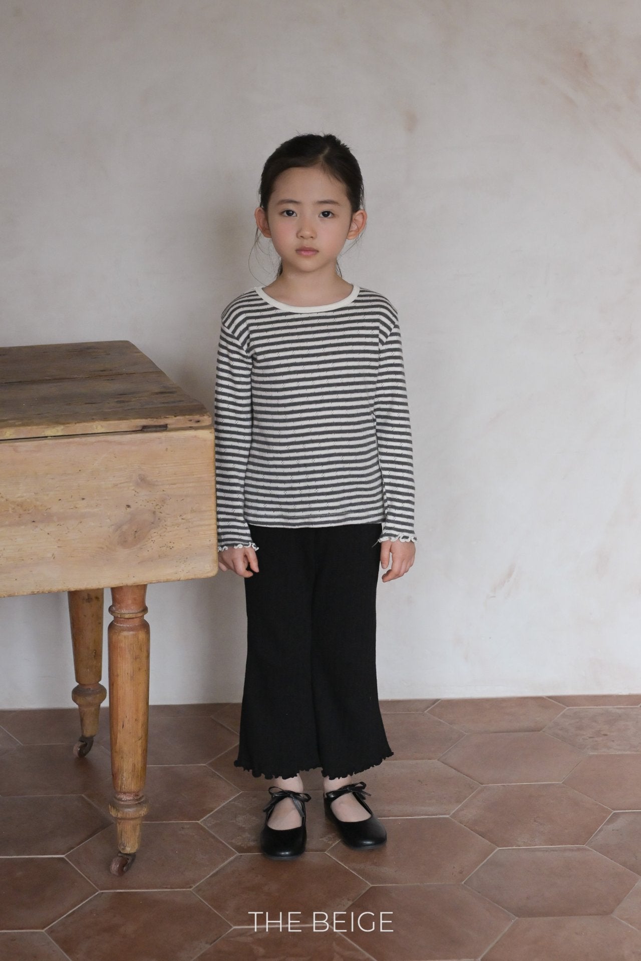 ［The beige］Mellow flare pants