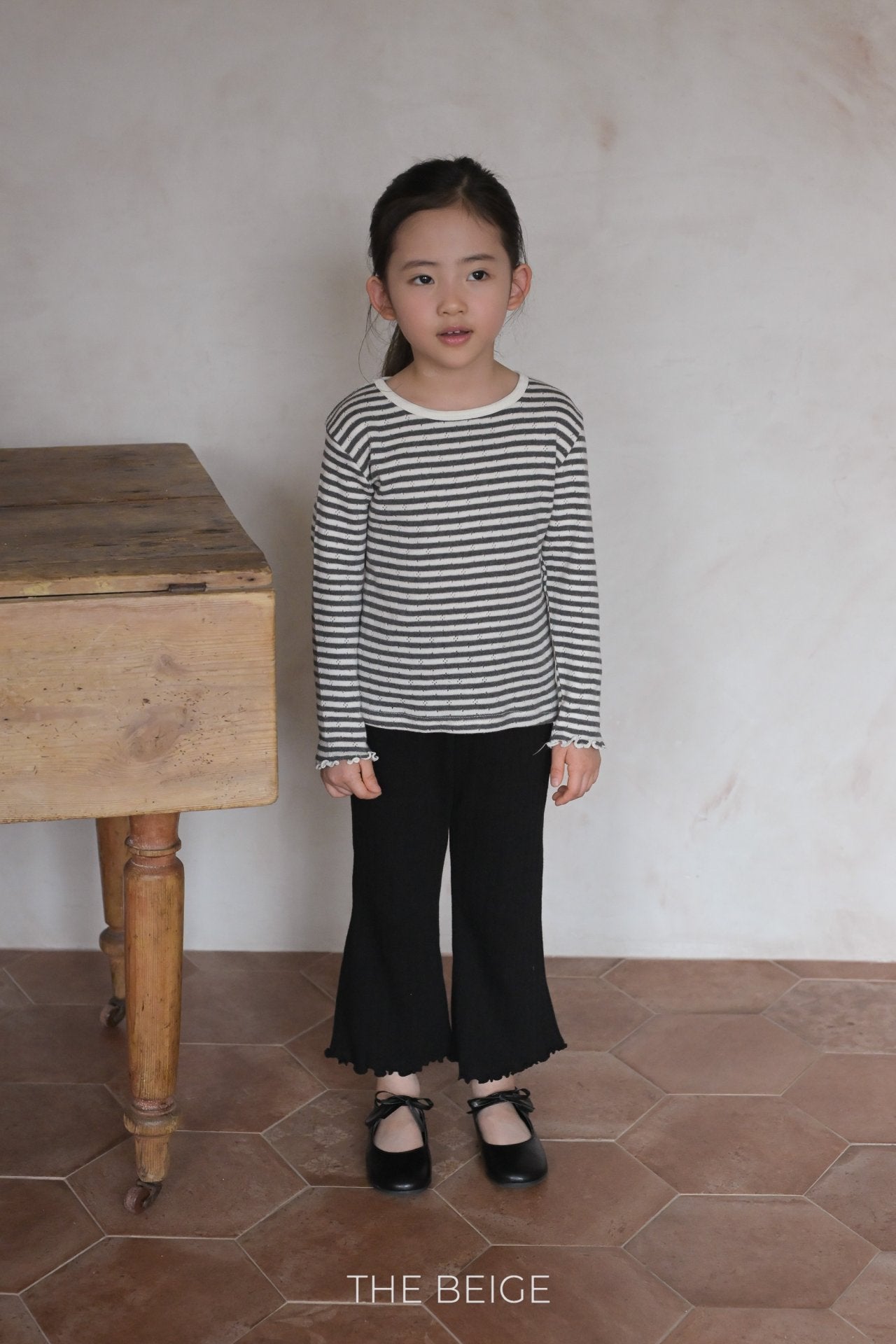 ［The beige］Mellow flare pants