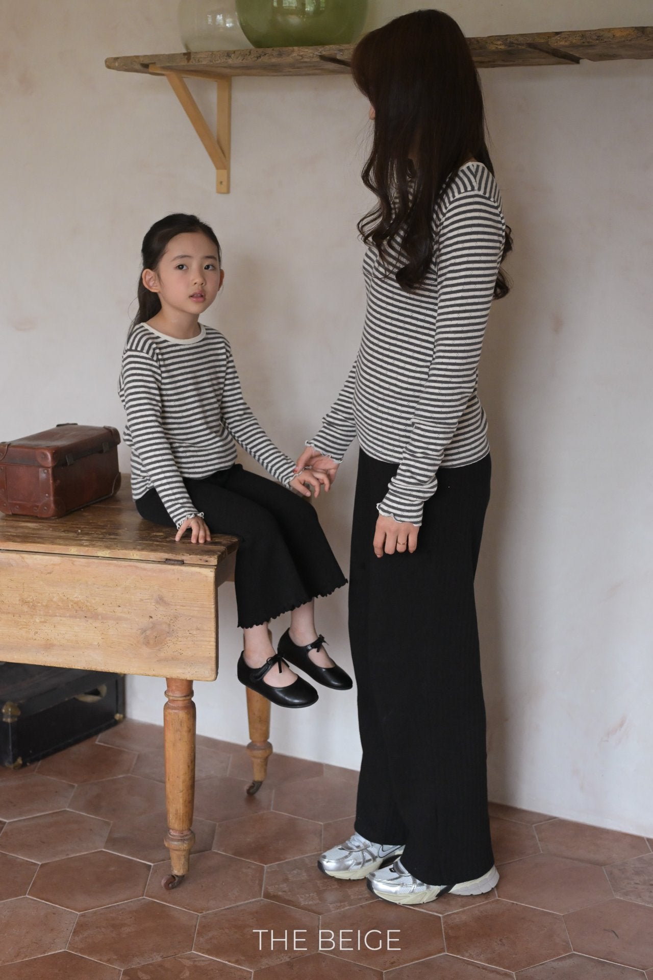 ［The beige］Mellow flare pants