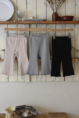 ［The beige］Mellow flare pants