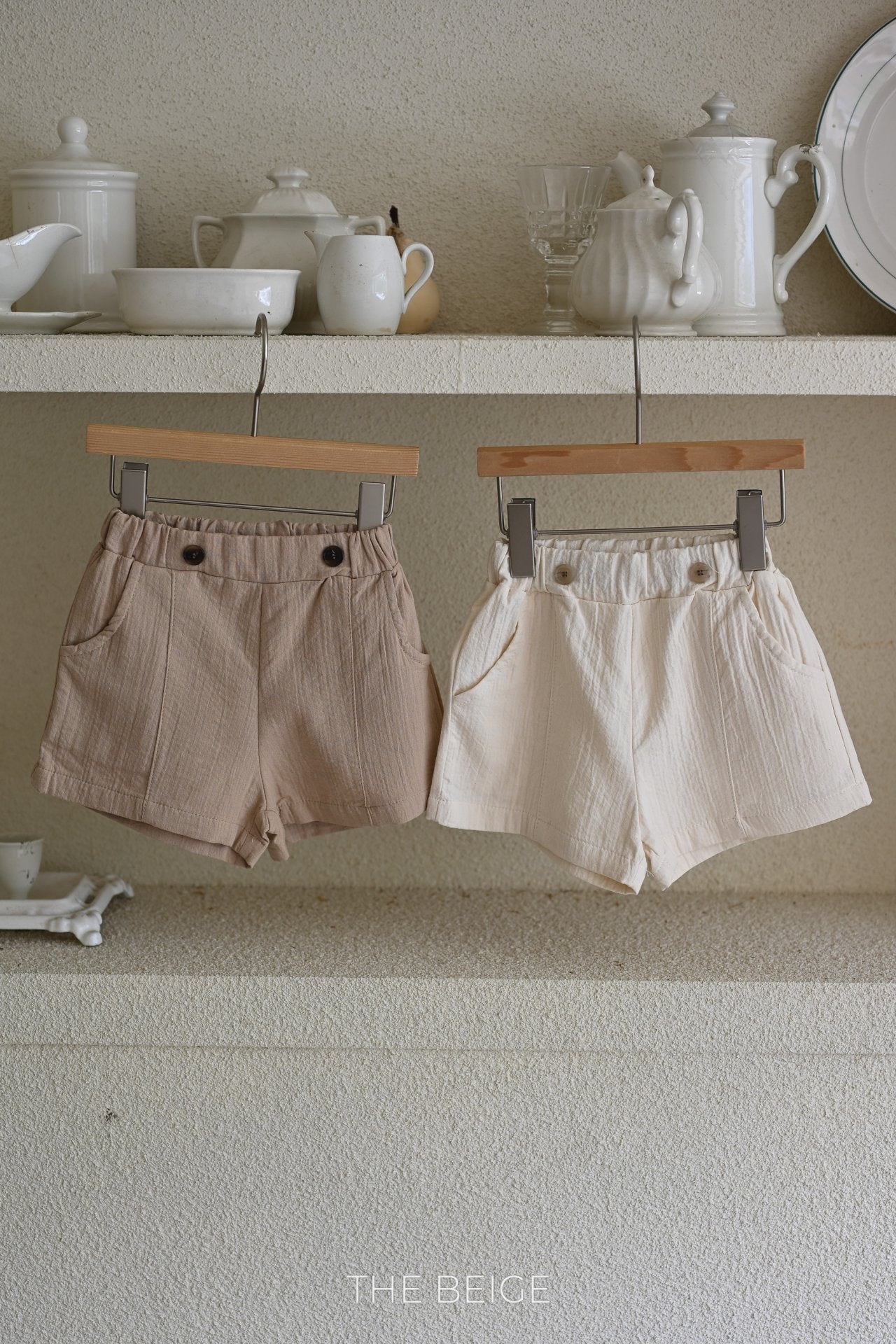 ［The beige］Sela button short pants