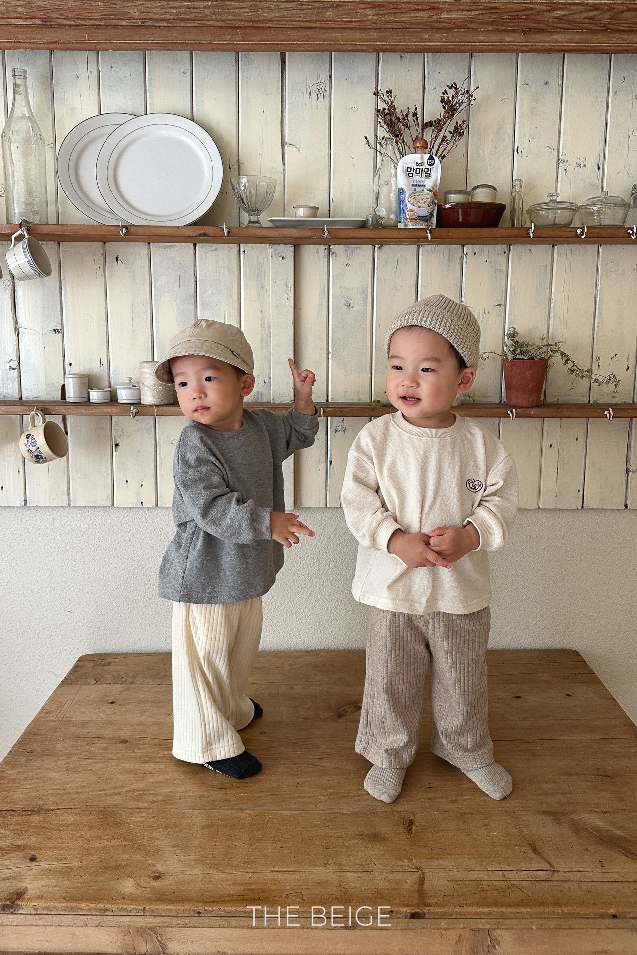 ［The beige］Rib straight pants