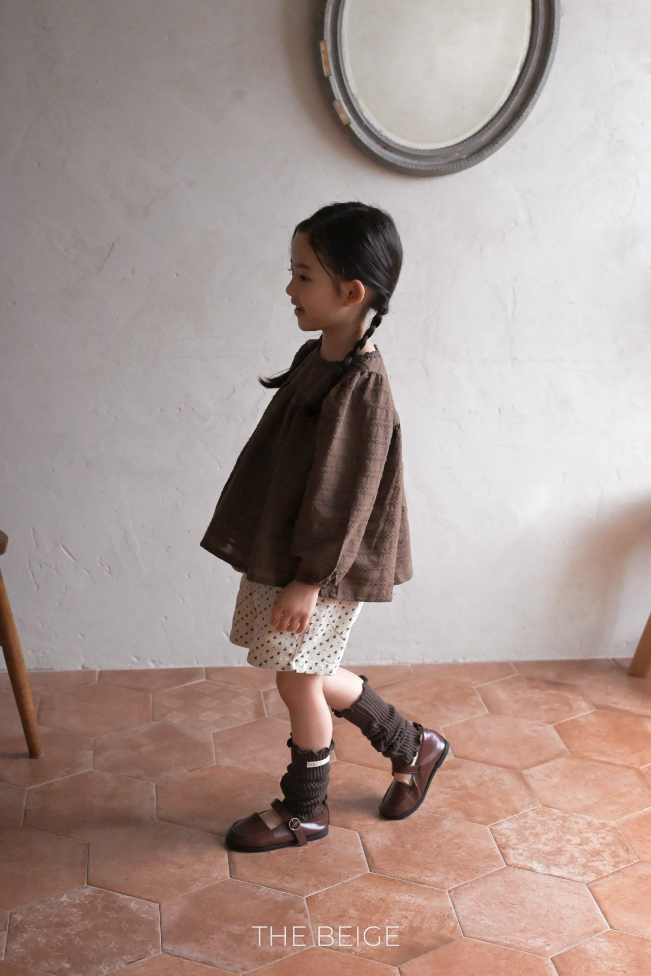 ［The beige］Retro short pants