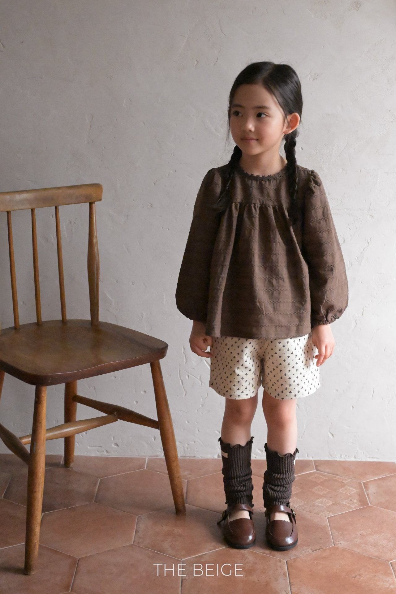 ［The beige］Retro short pants