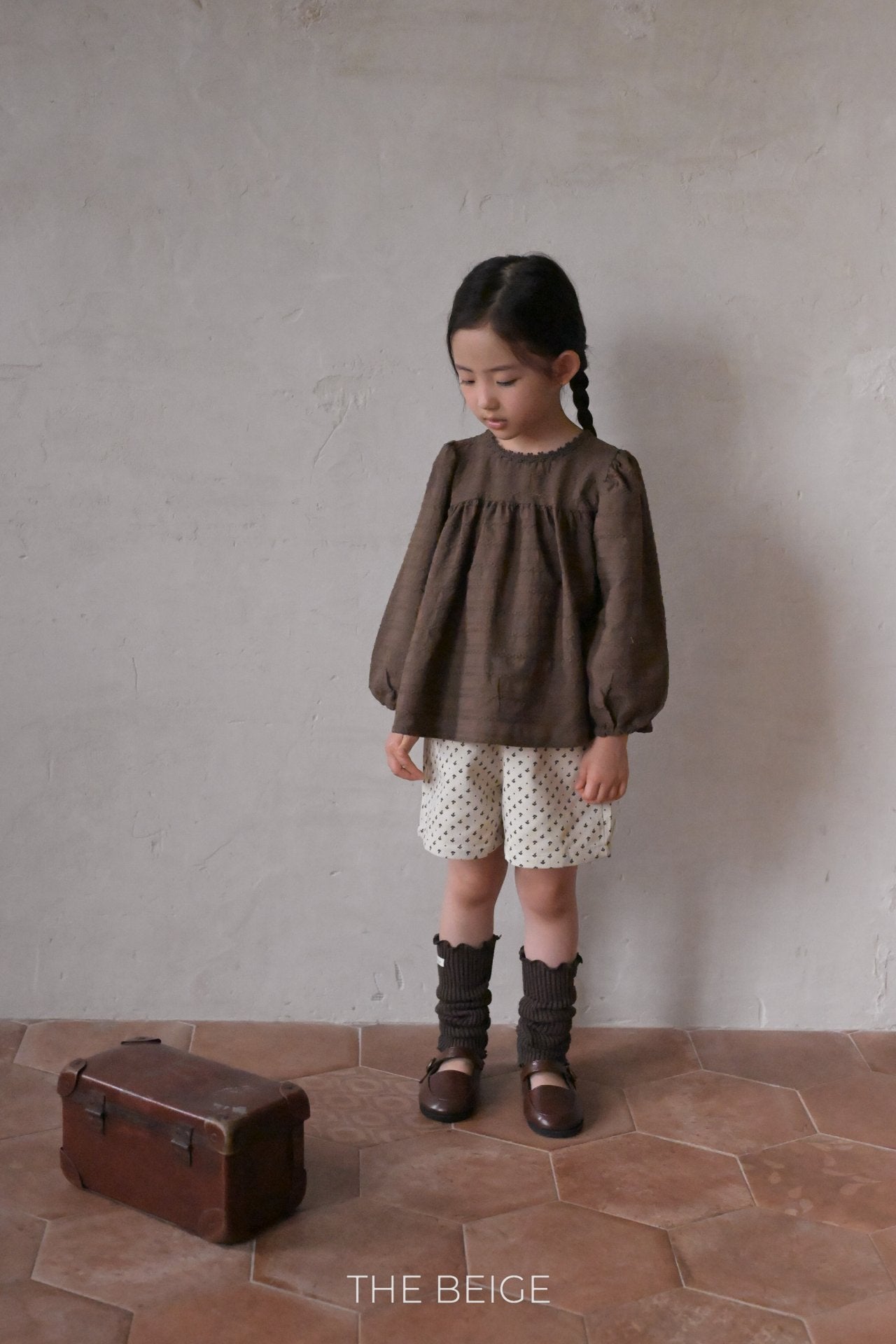 ［The beige］Retro short pants