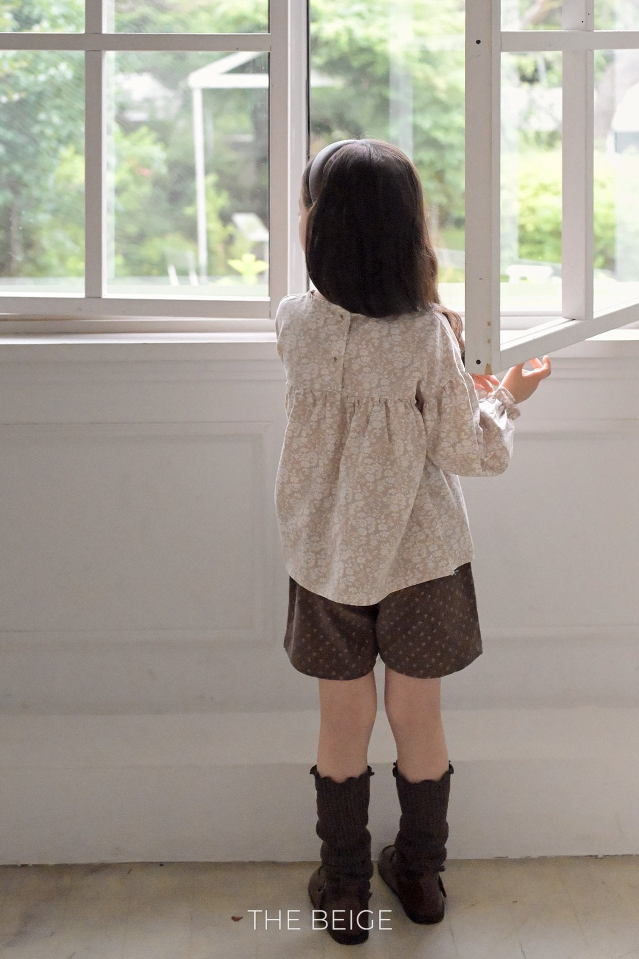 ［The beige］Retro short pants