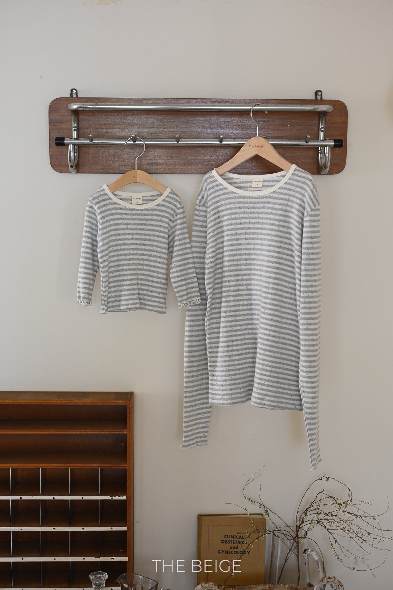 ［The beige］Stripe eyelet tee (adult)