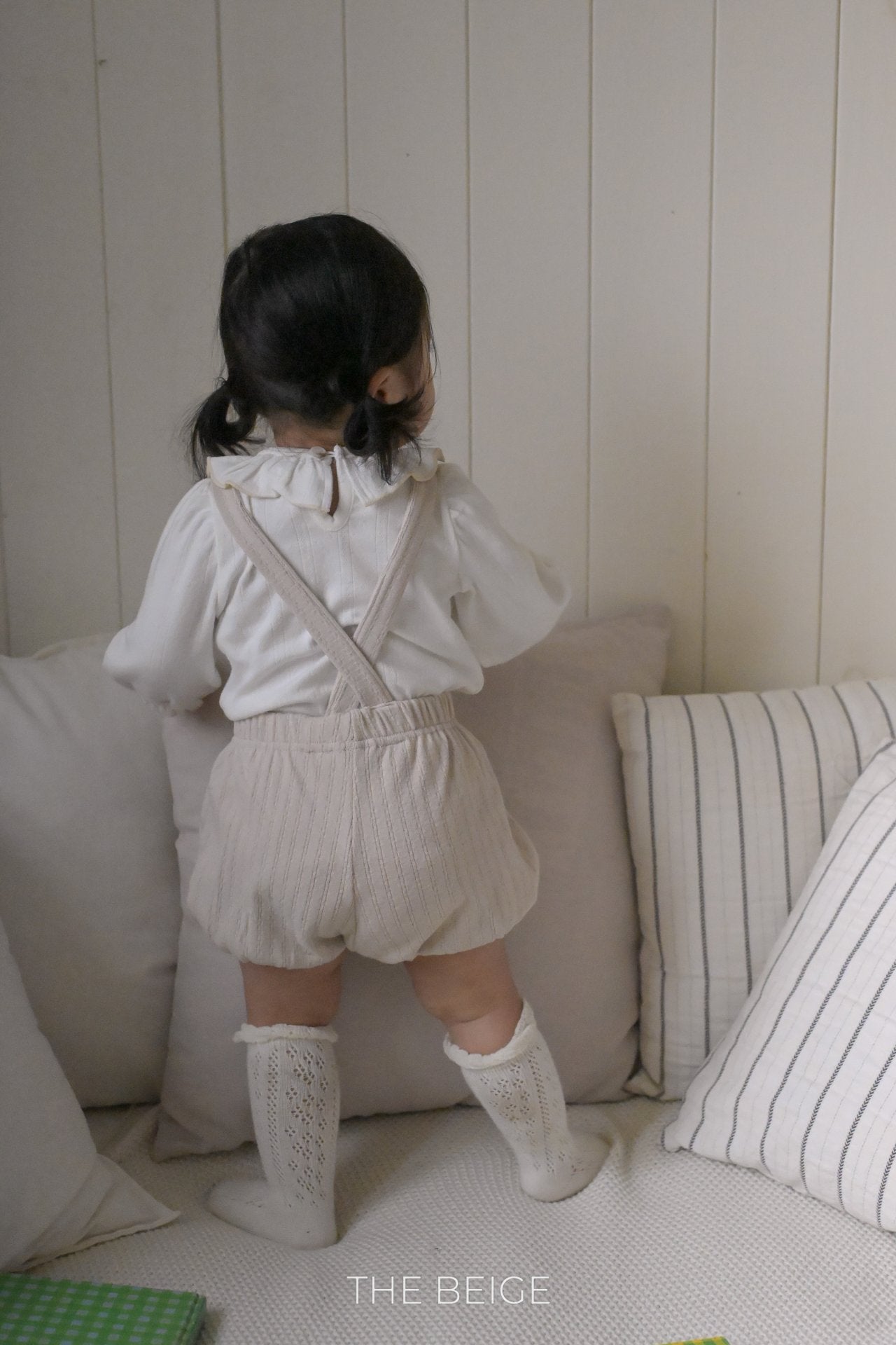 ［The beige］Collar frill blouse