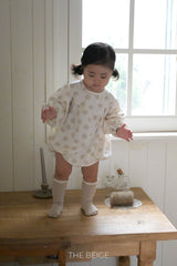 ［The beige］Flower shirring rompers