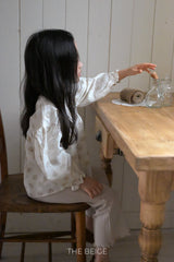 ［The beige］Flower shirring blouse