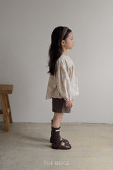 ［The beige］Flower shirring blouse