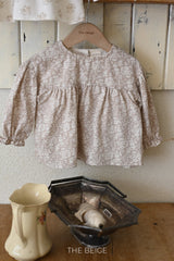 ［The beige］Flower shirring blouse