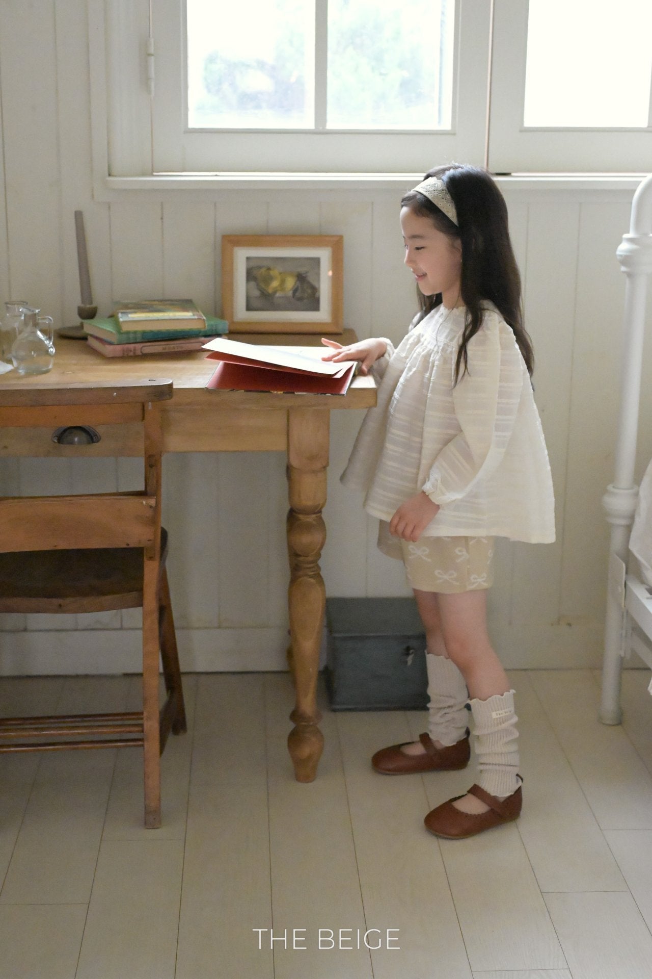 ［The beige］Jacquard blouse