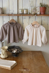 ［The beige］Smock blouse