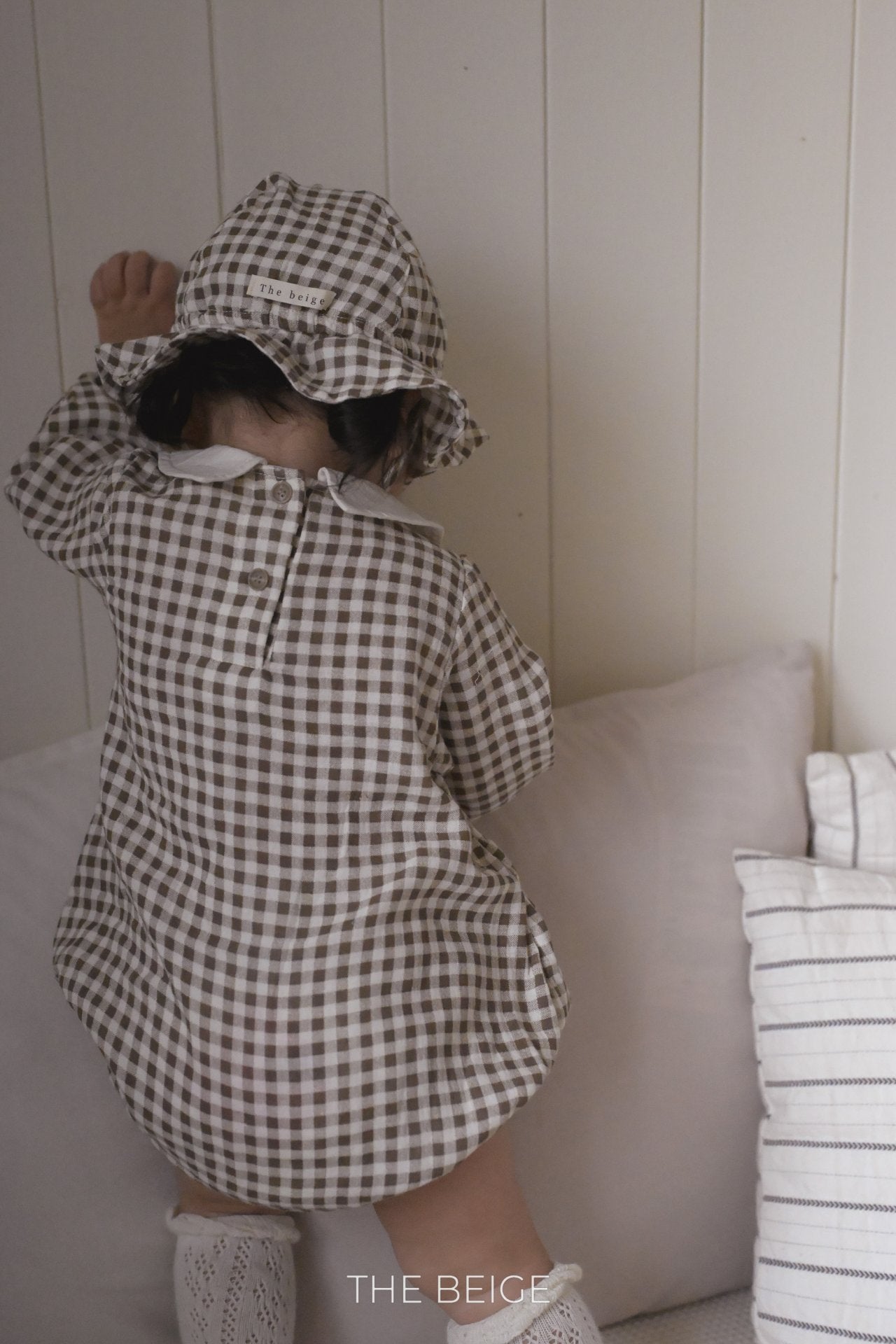 ［The beige］Petit collar rompers