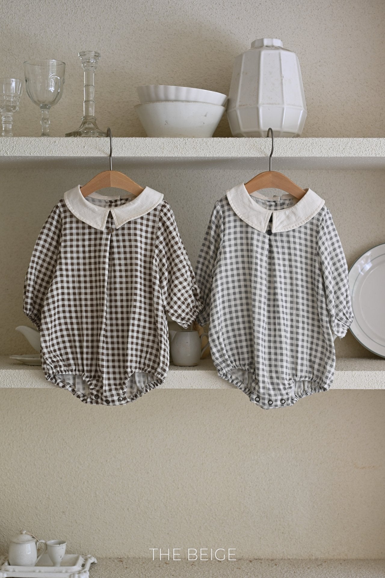 ［The beige］Petit collar rompers