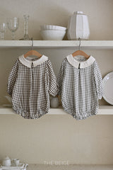 ［The beige］Petit collar rompers