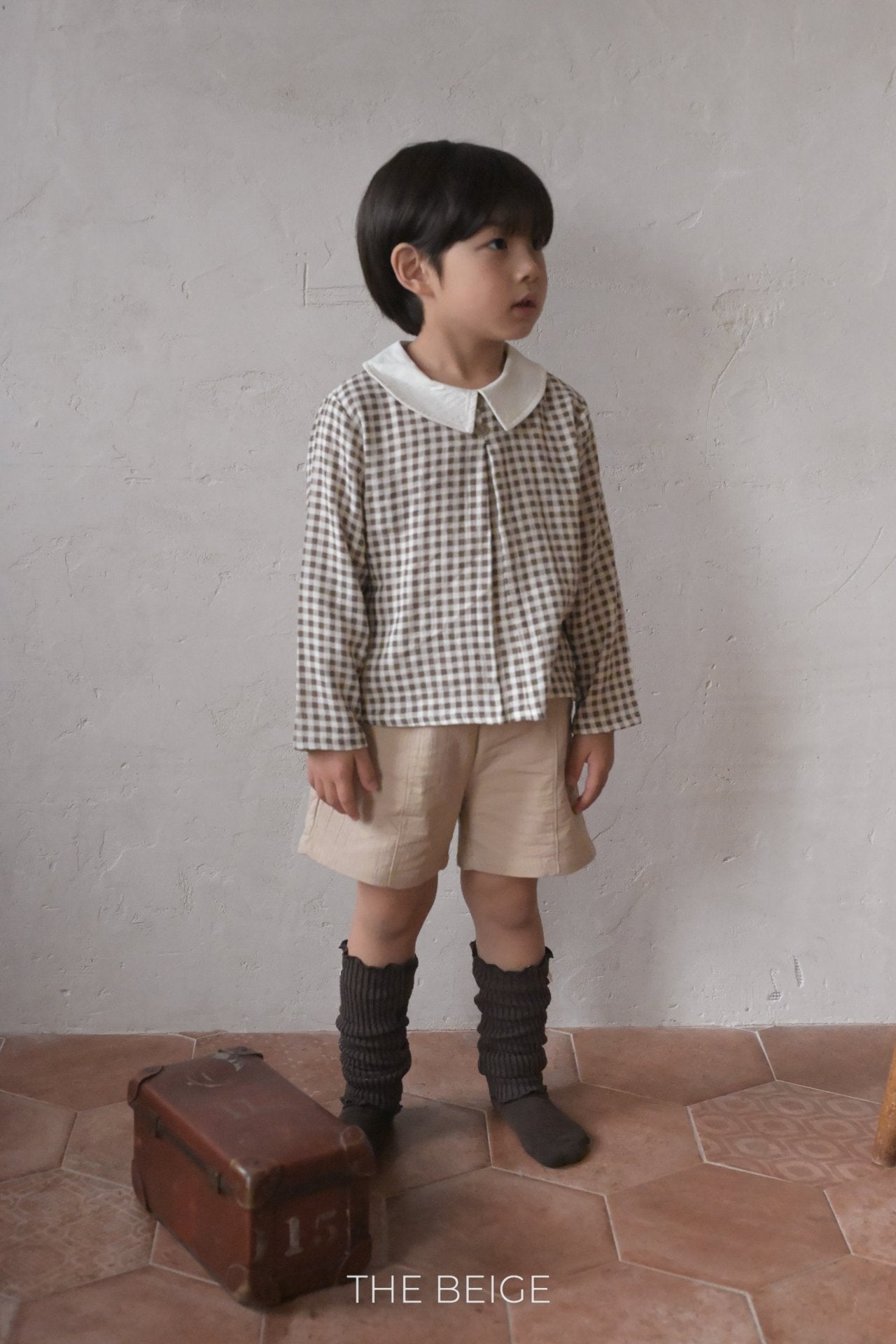 ［The beige］Petit collar shirt