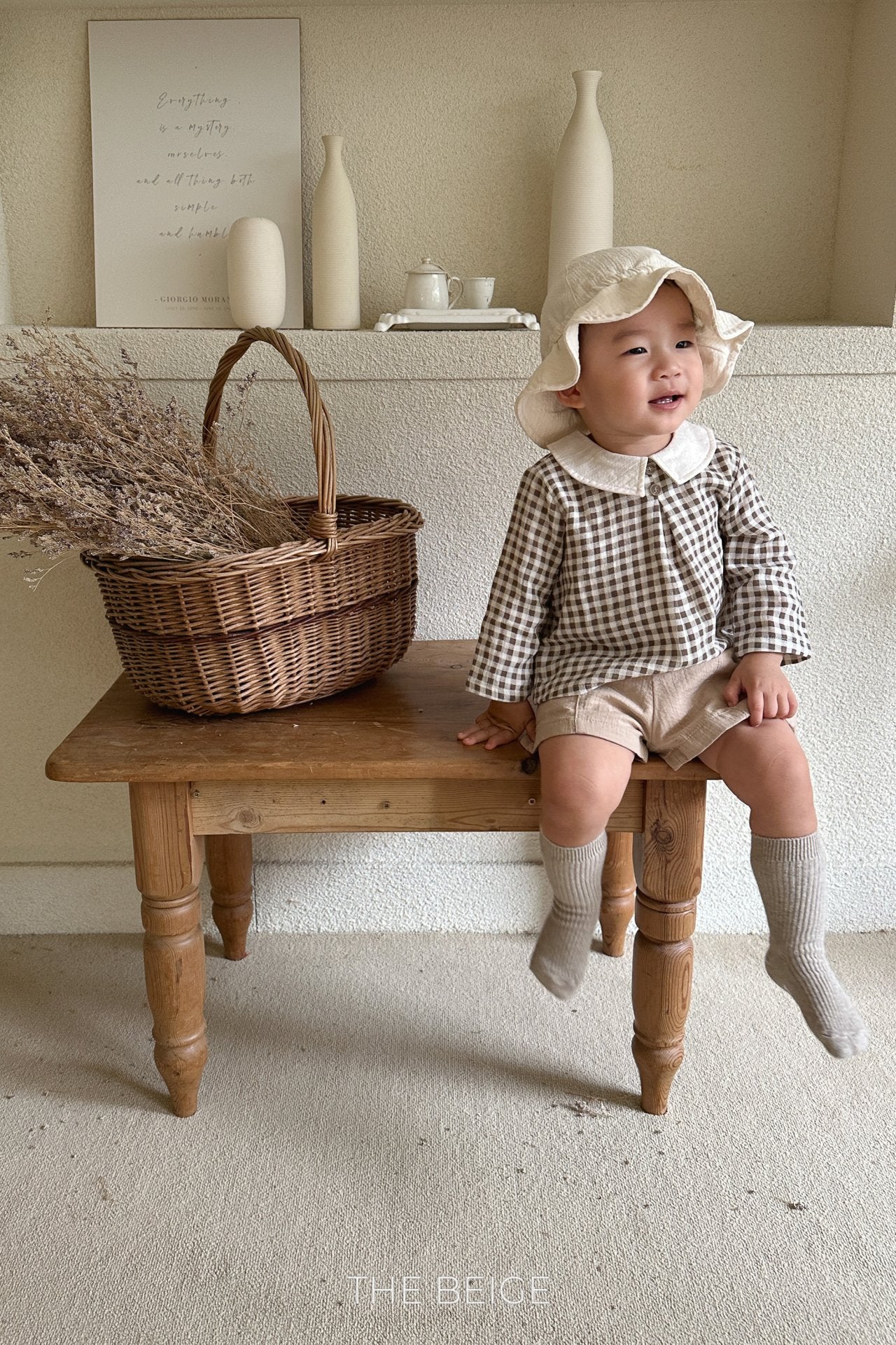 ［The beige］Petit collar shirt
