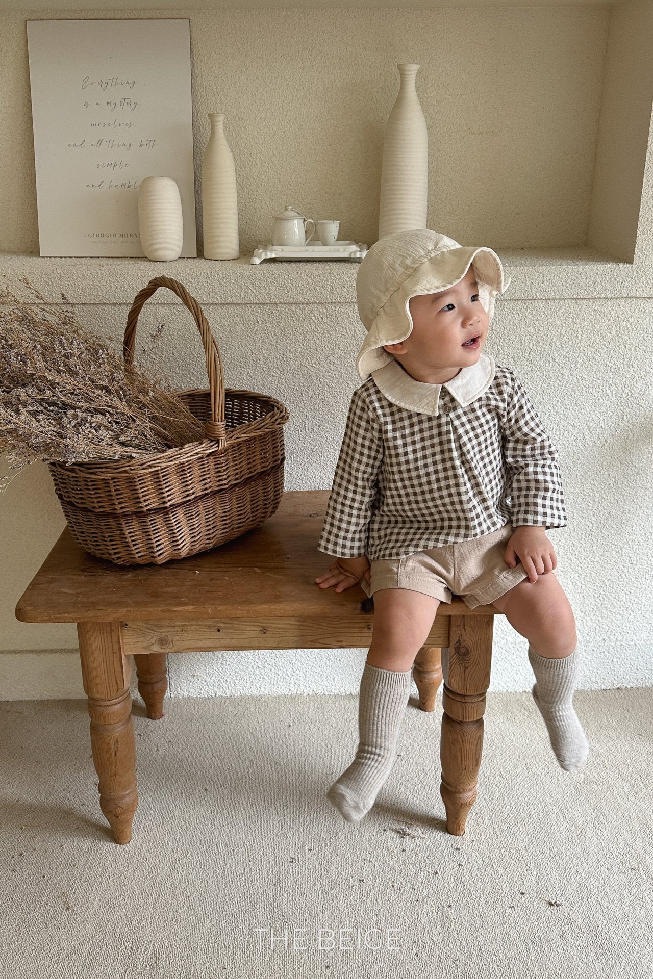 ［The beige］Petit collar shirt