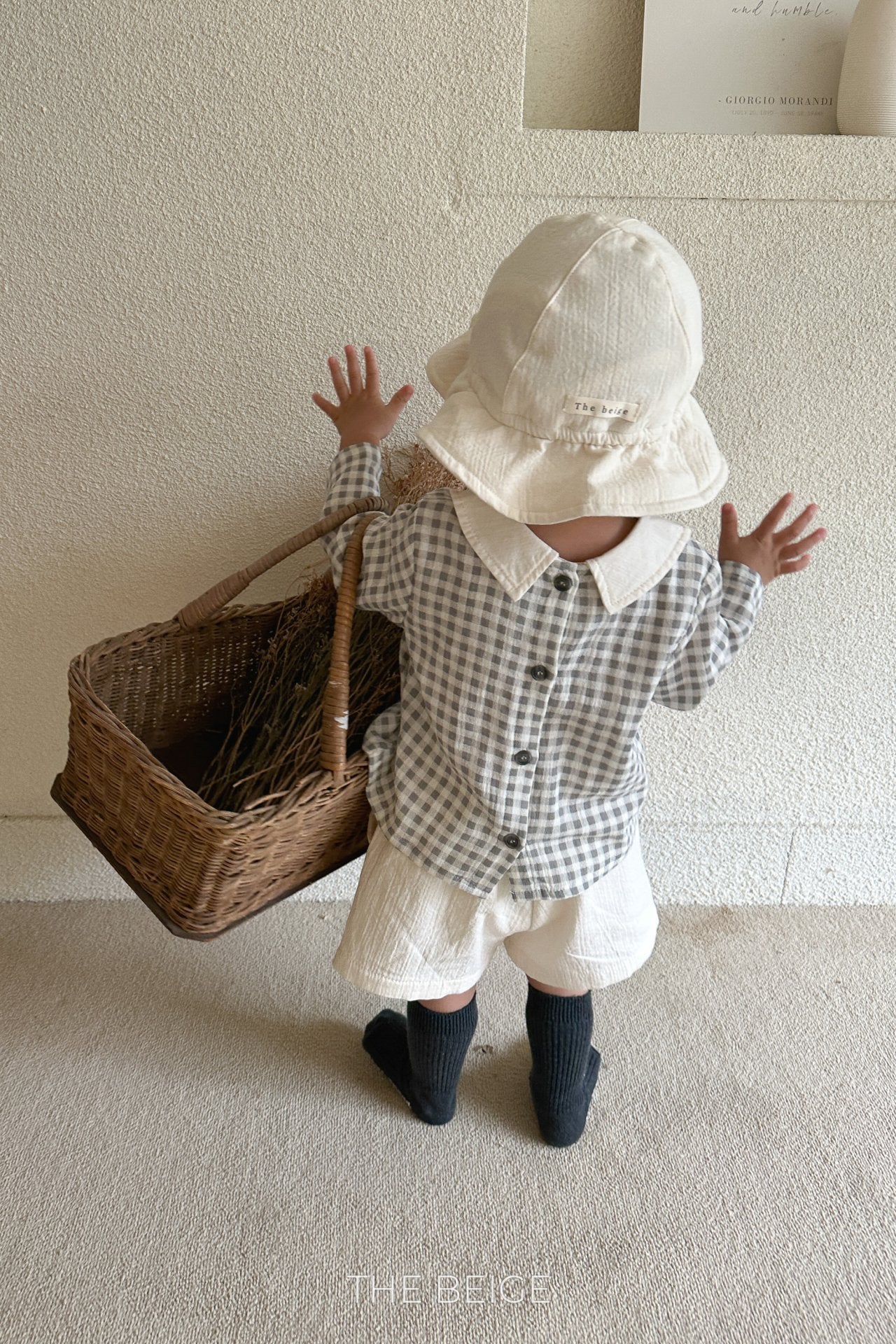 ［The beige］Petit collar shirt
