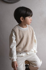 ［The beige］Boucle vest