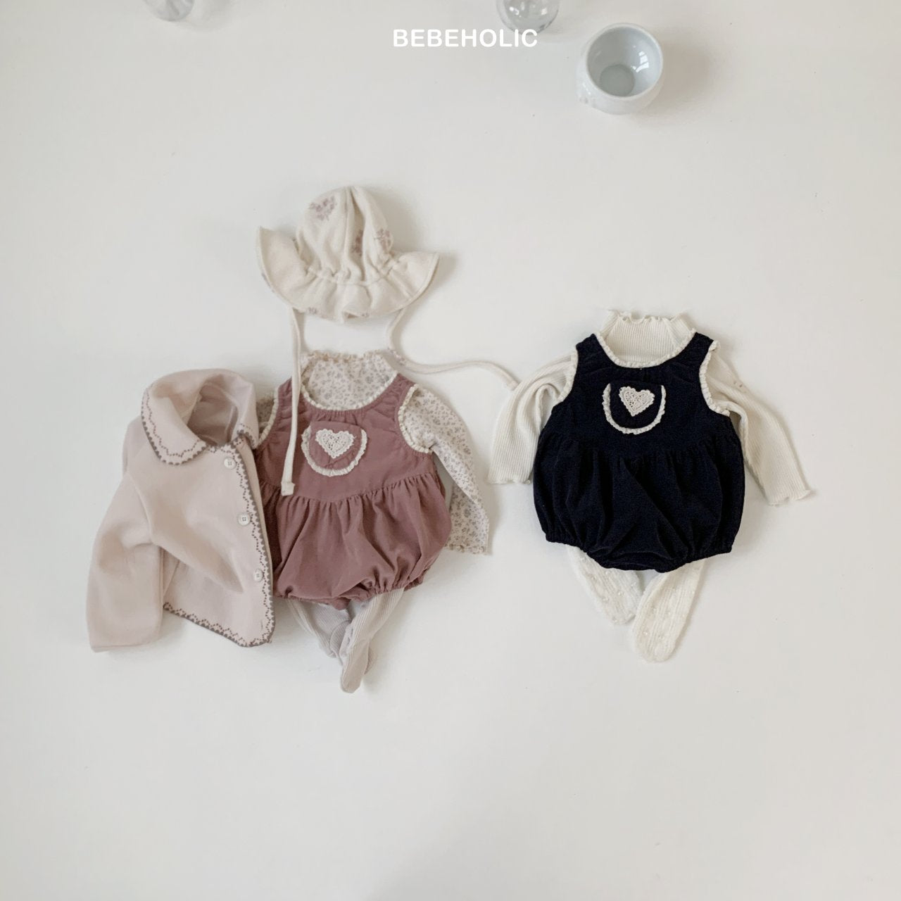 ［bebe holic］Bella heart corduroy rompers