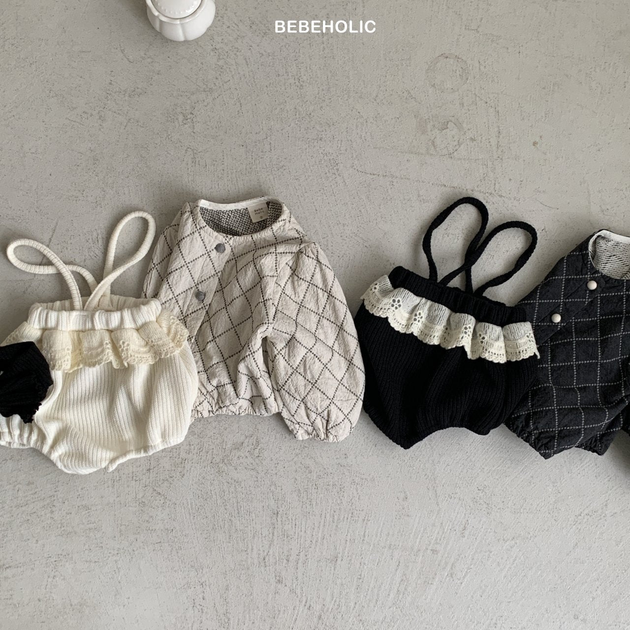 ［bebe holic］Pompon lace suspender bloomer