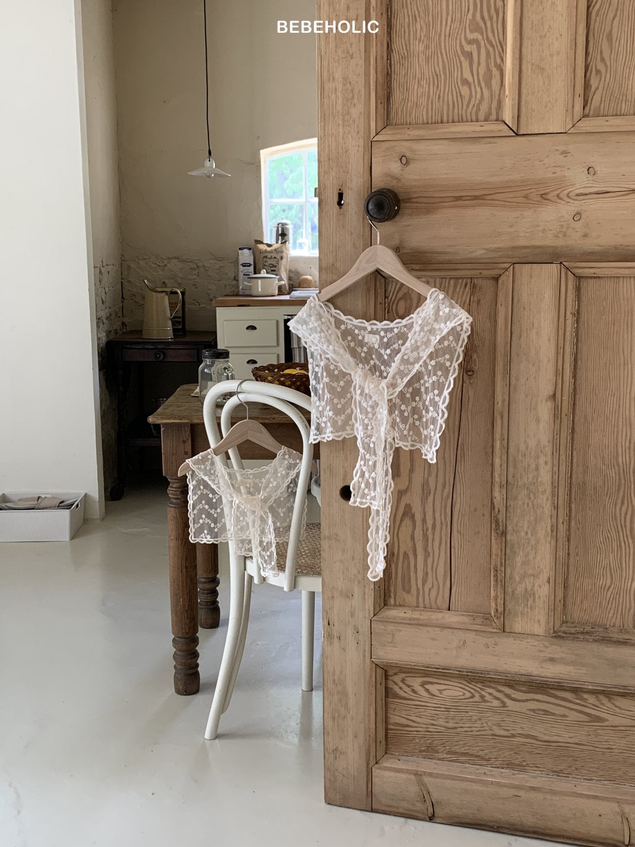 ［bebe holic］Lace cape (baby & mom)
