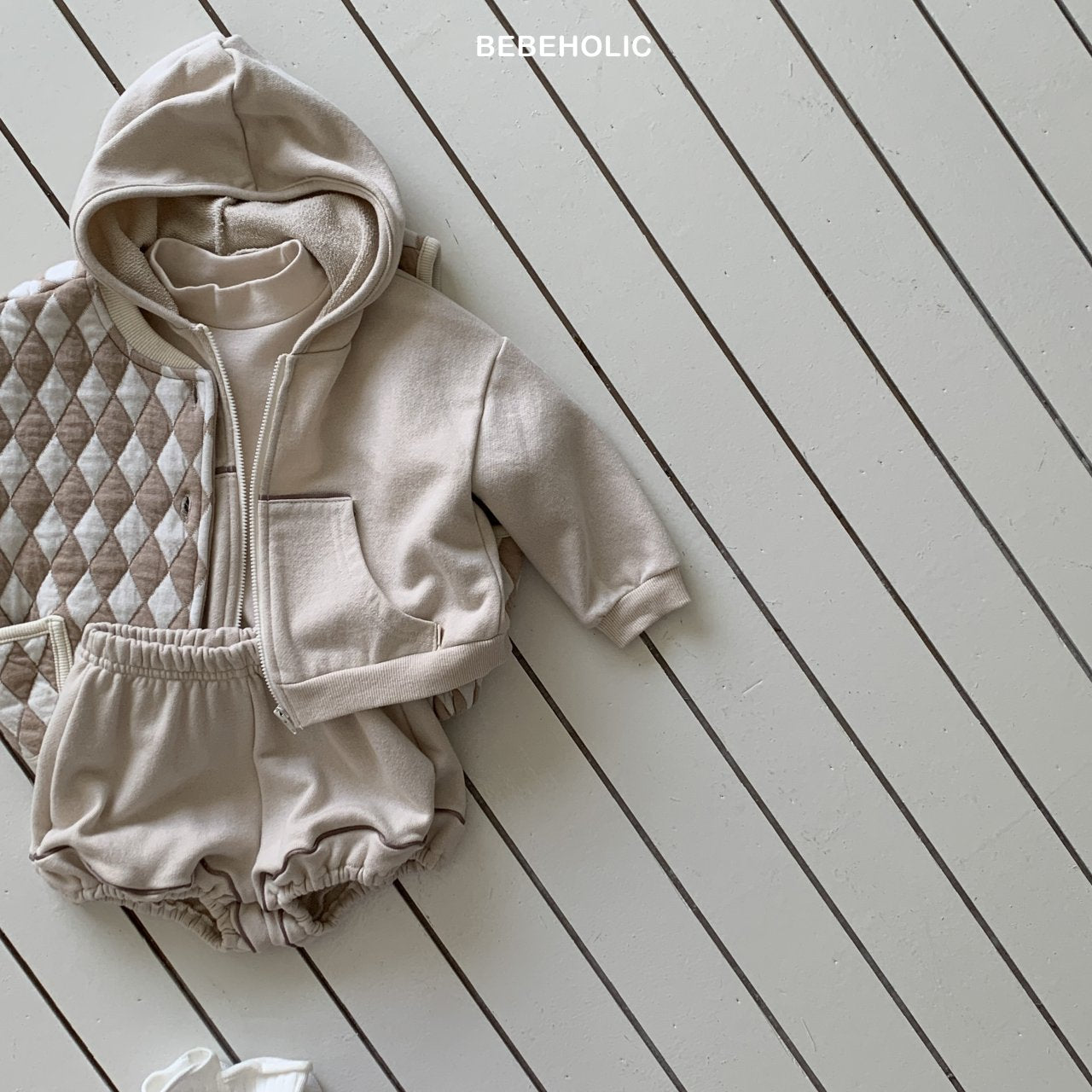 ［bebe holic］Line hoodie