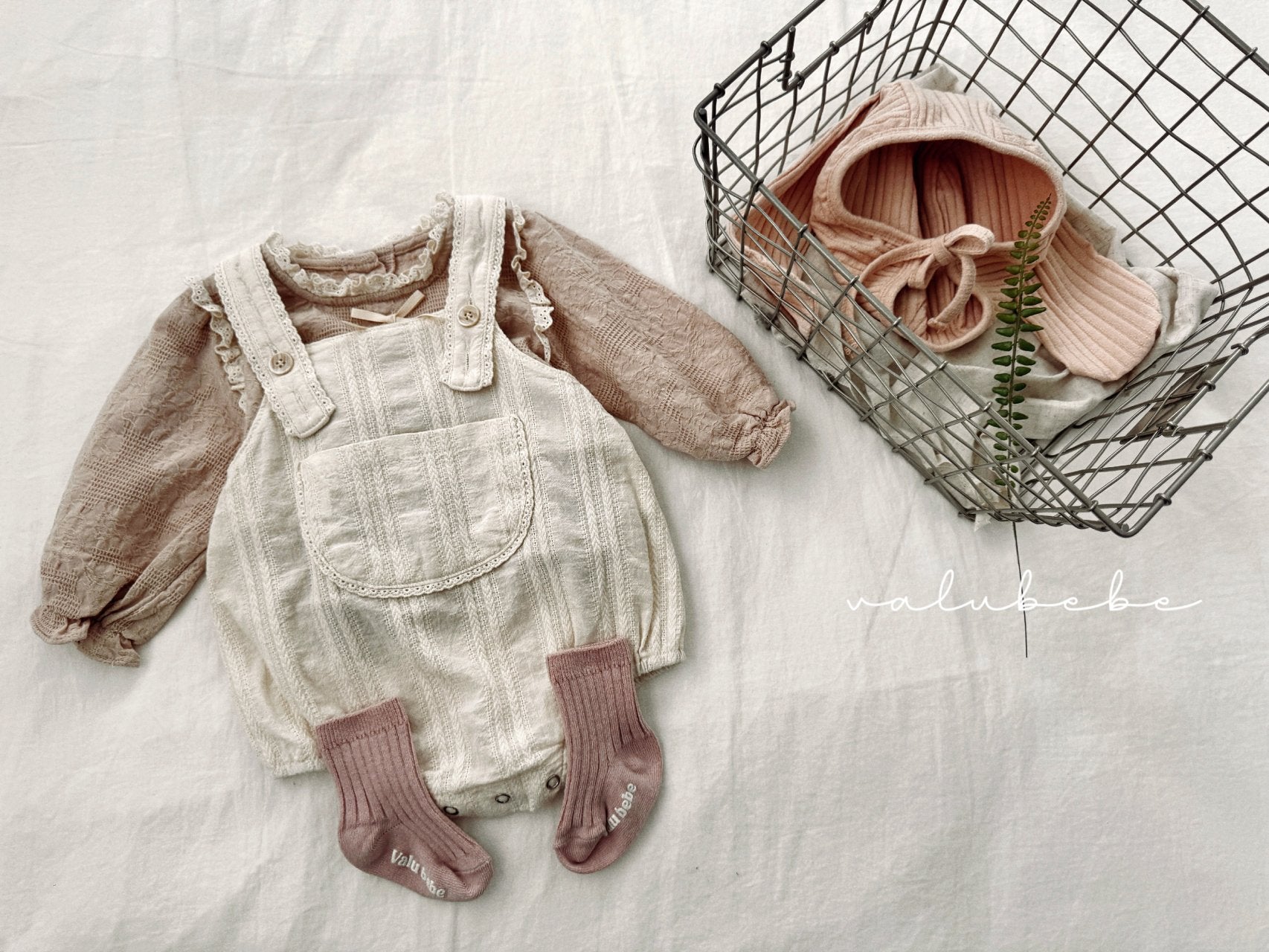 ［valubebe］Pocket lace suspender suit (baby)