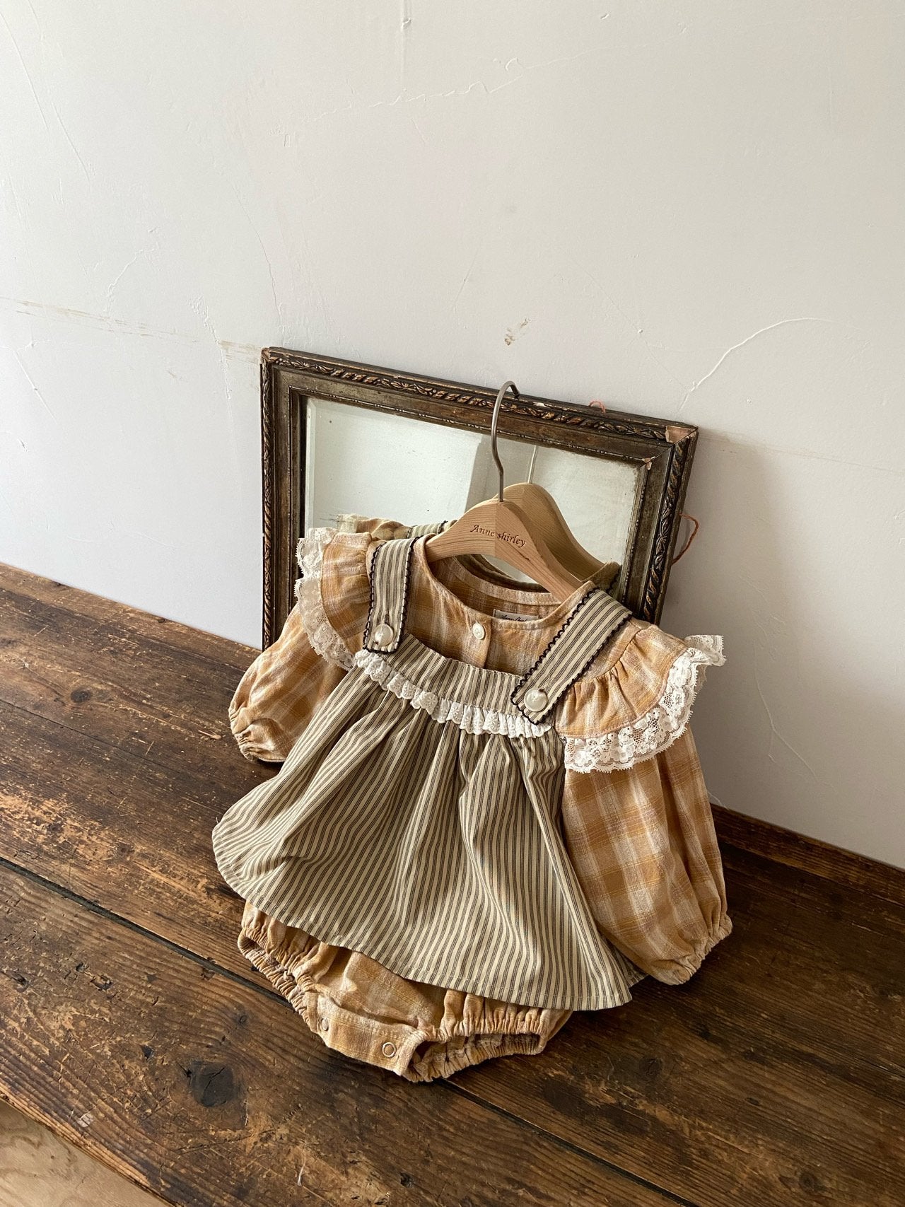 ［Anne shirley］Hiena check rompers