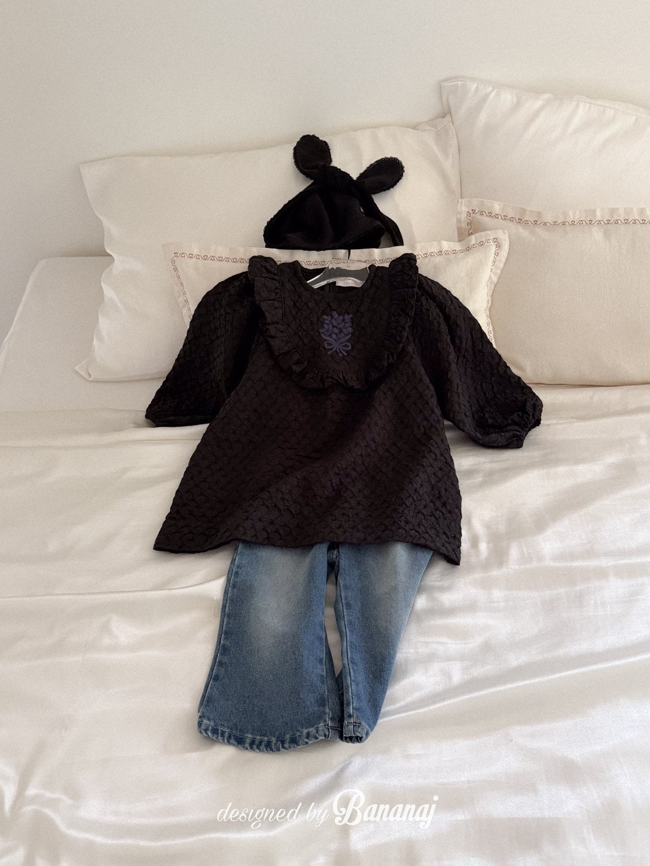 ［BANANAJ］Anju embroidery one-piece