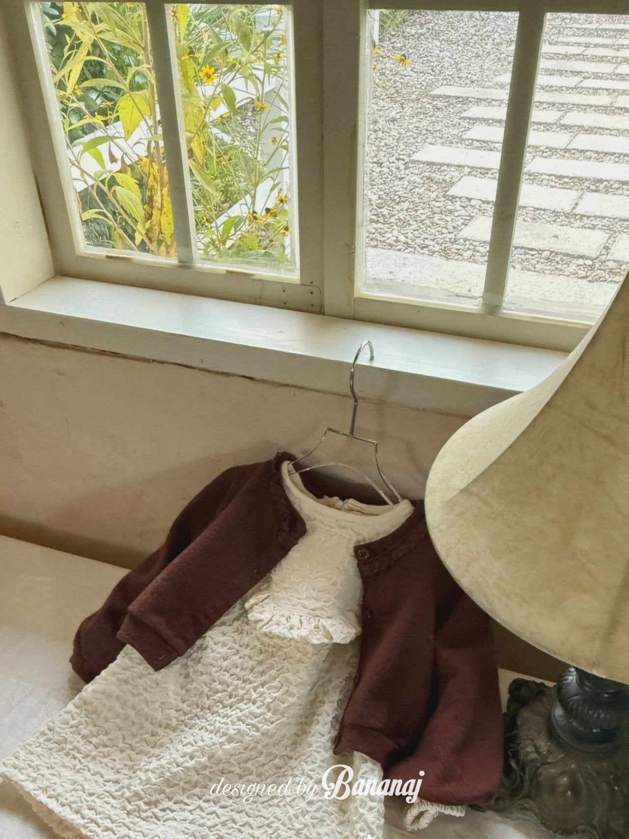 ［BANANAJ］Anju embroidery one-piece