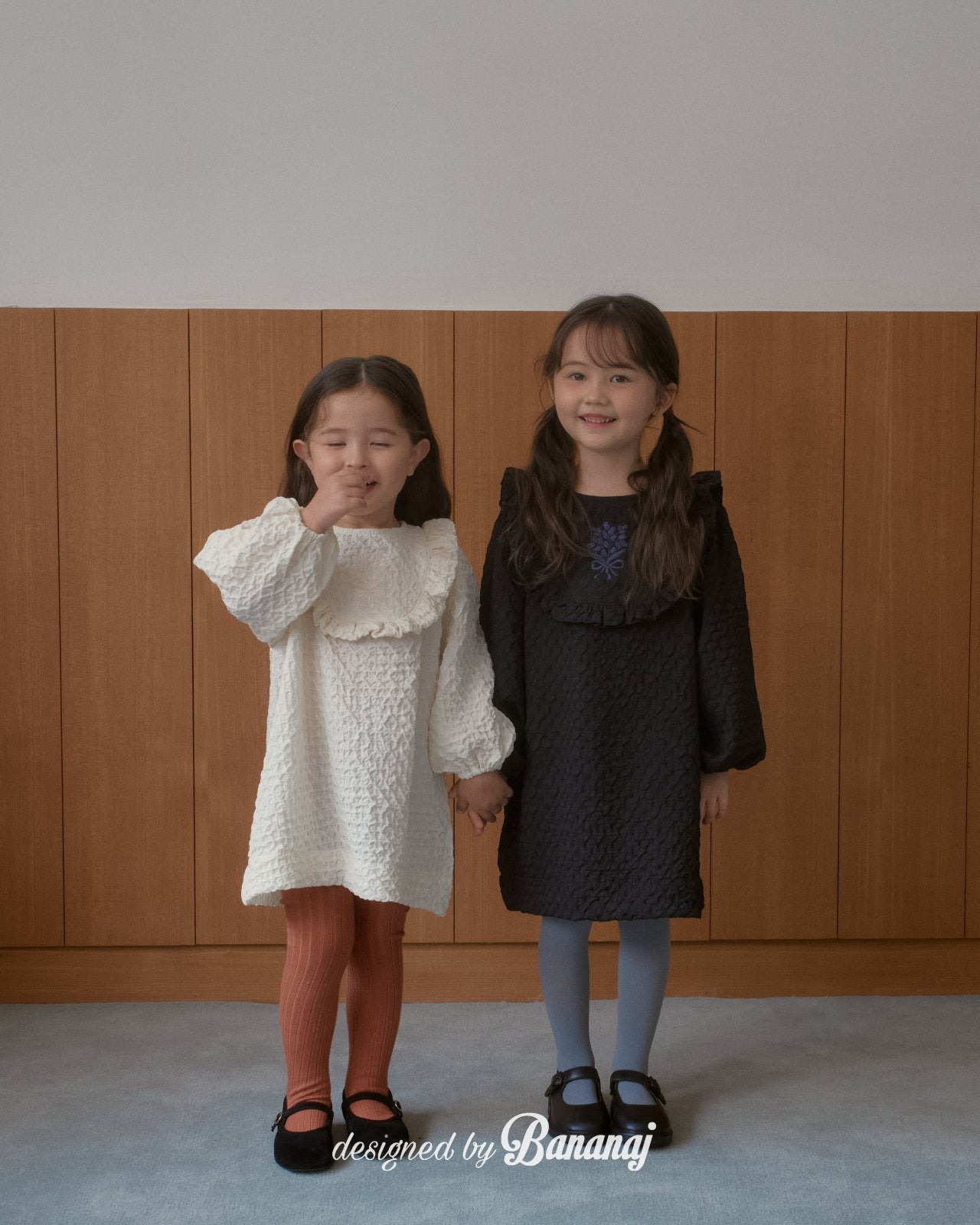 ［BANANAJ］Anju embroidery one-piece