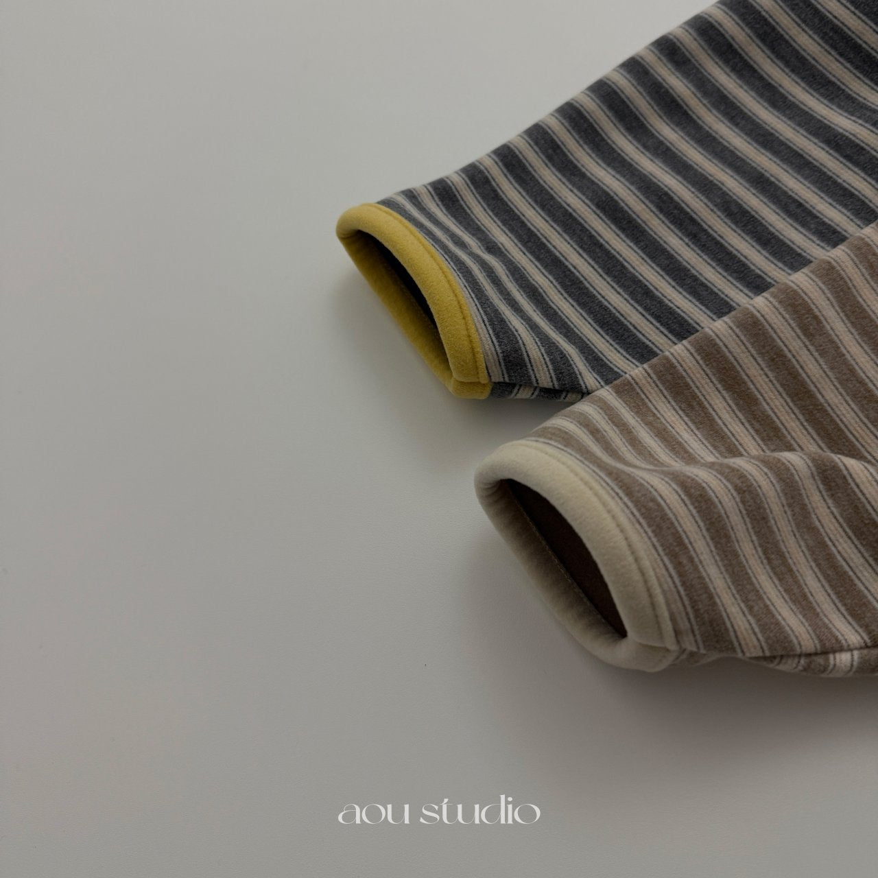 ［aou studio］Vanilla stripe hoodie