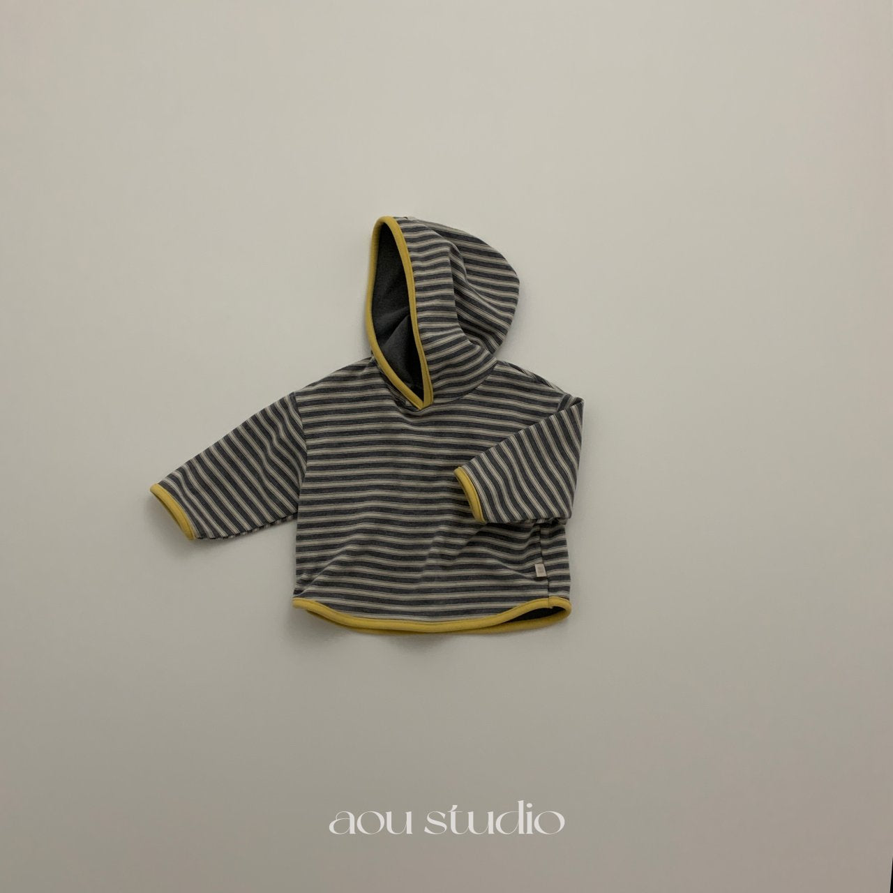 ［aou studio］Vanilla stripe hoodie