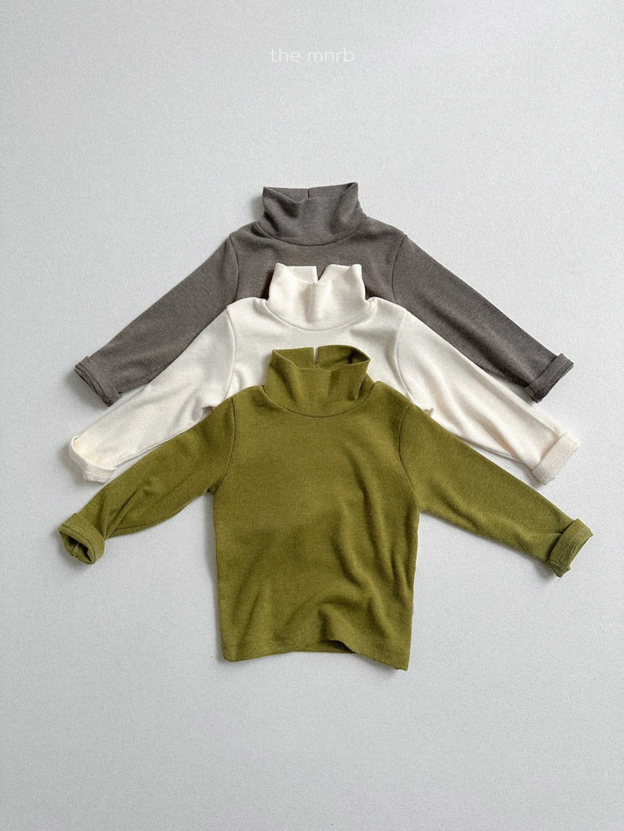 ［minirobe］Ribbed open turtleneck