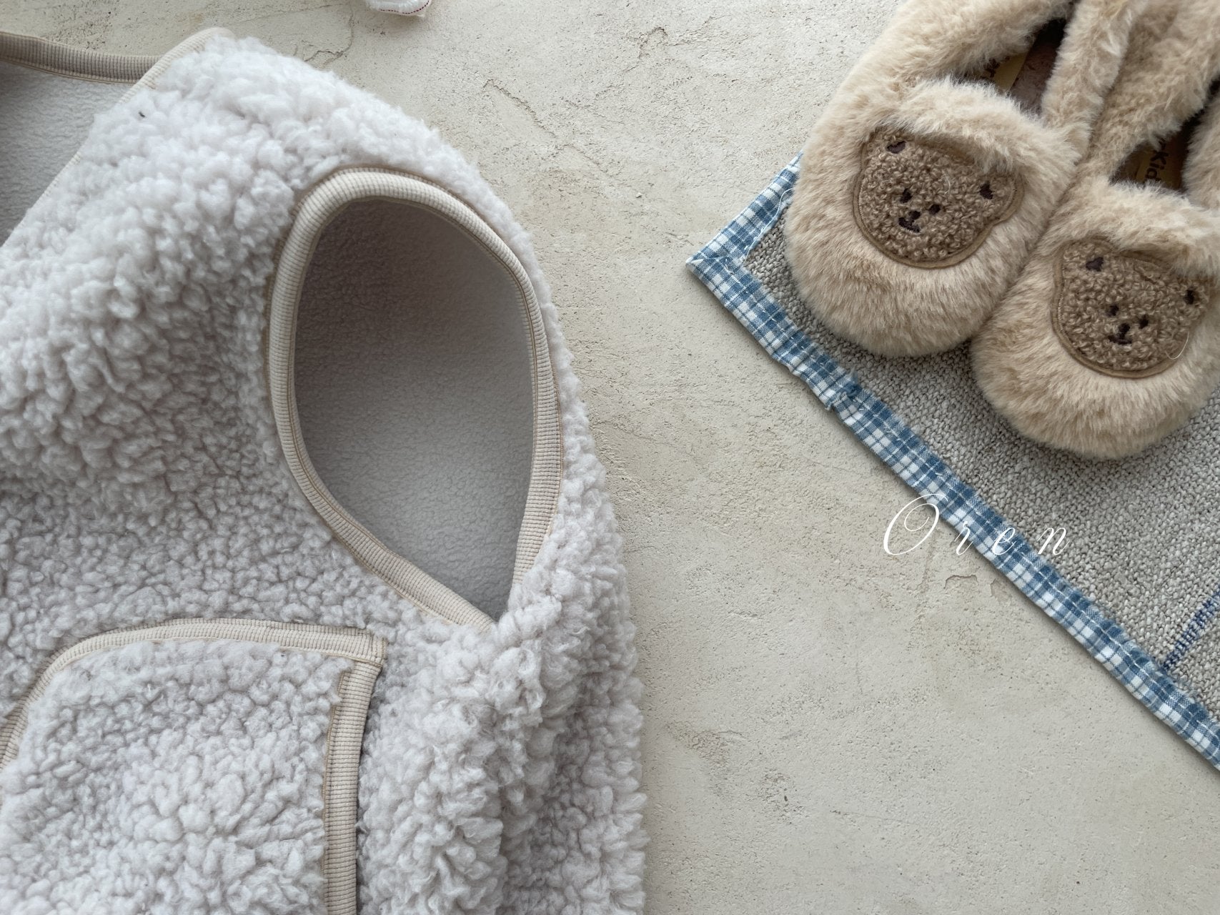 ［OREN］Bear fleece vest