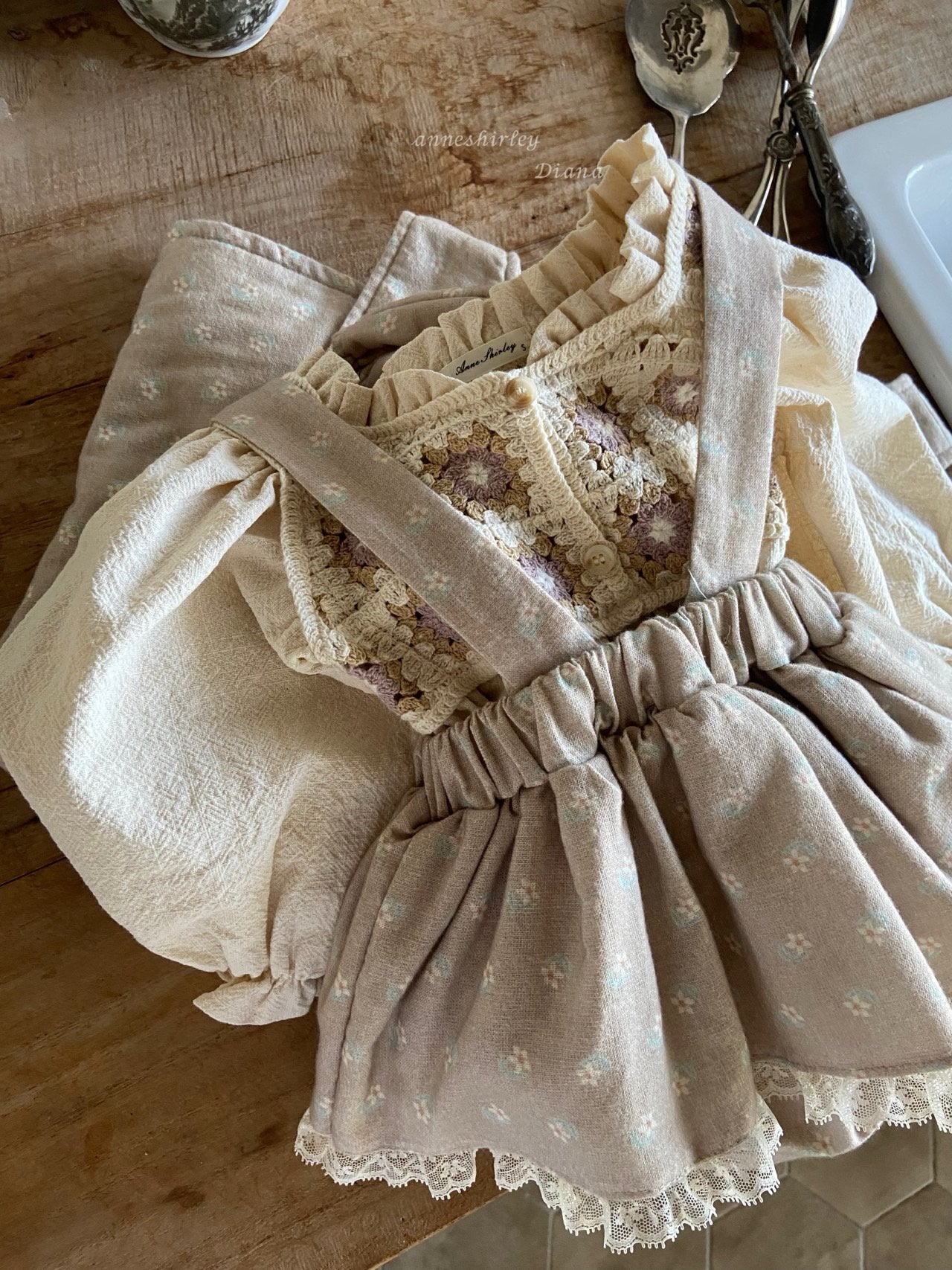 ［Anne shirley］Jasmine rompers