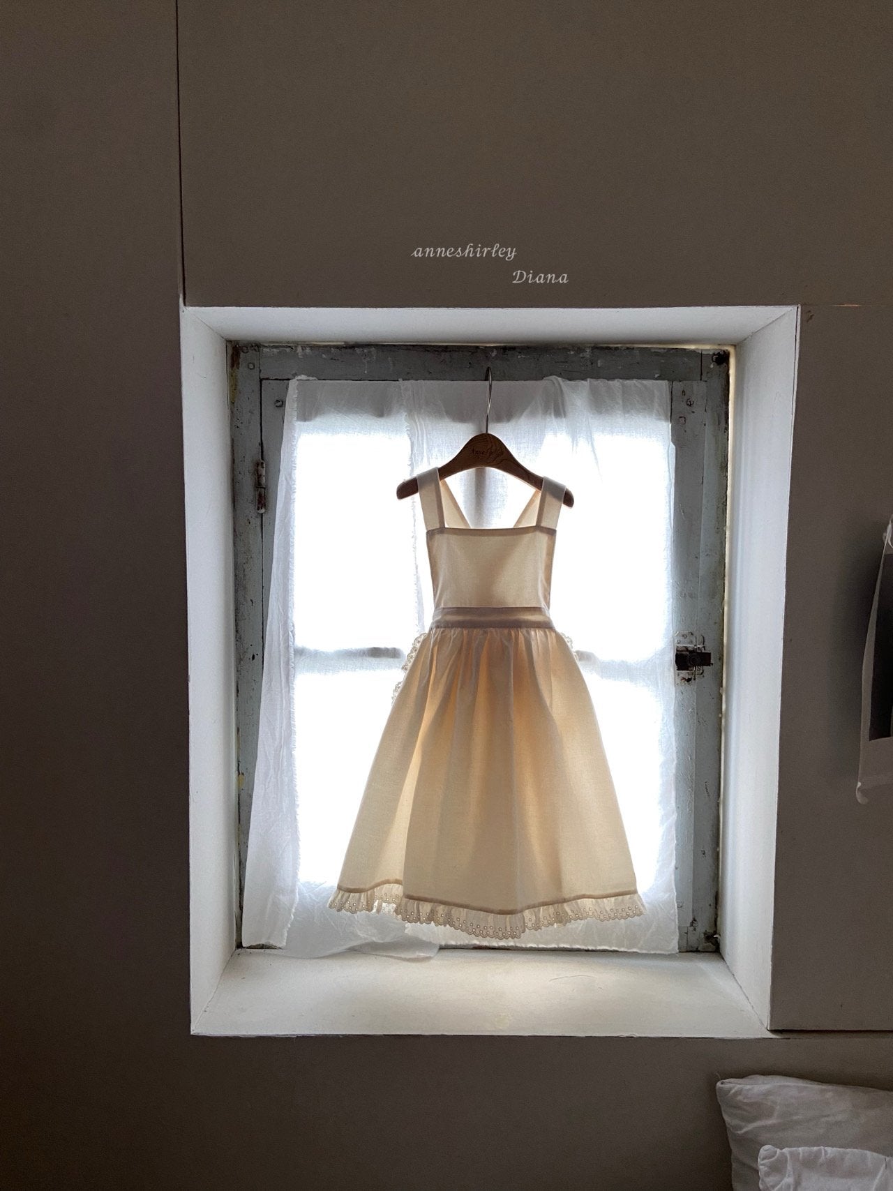 ［Anne shirley］Prague apron one-piece