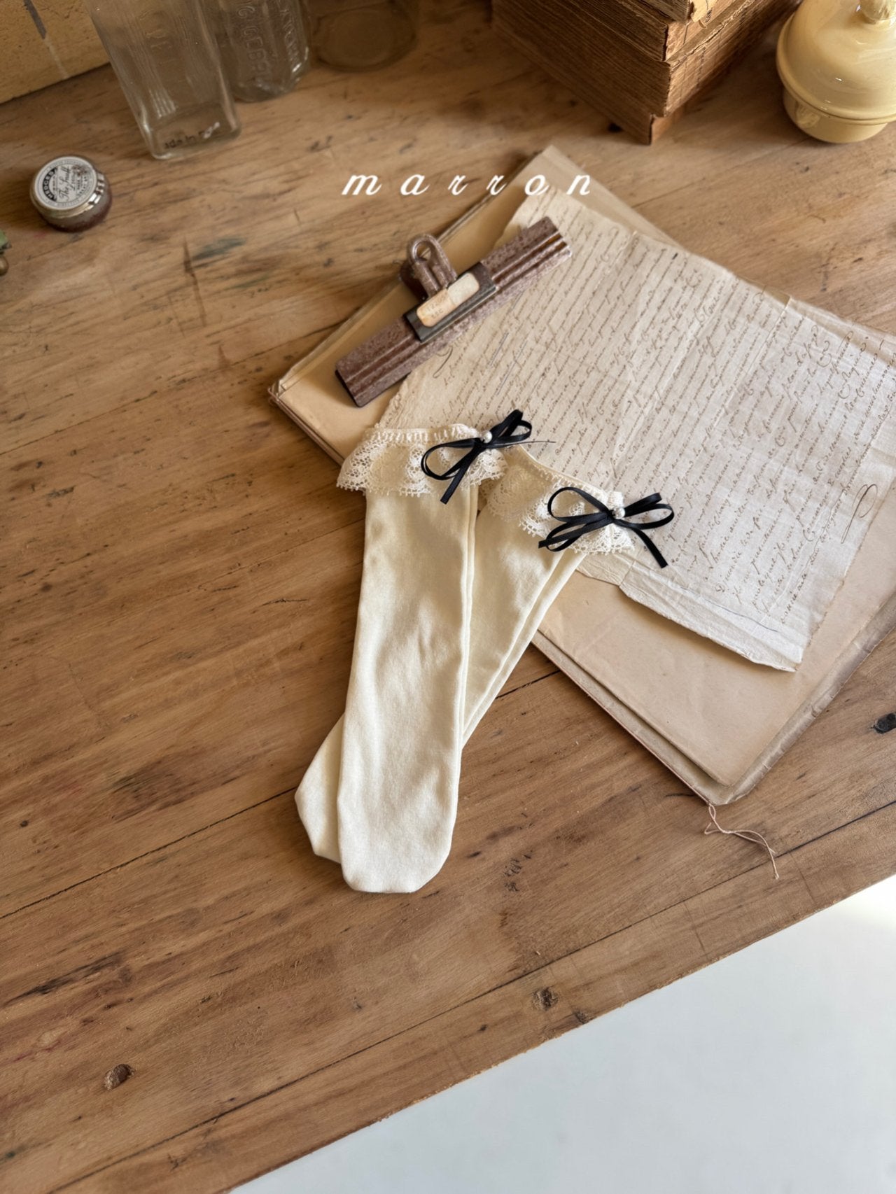 ［marron］Ribbon socks