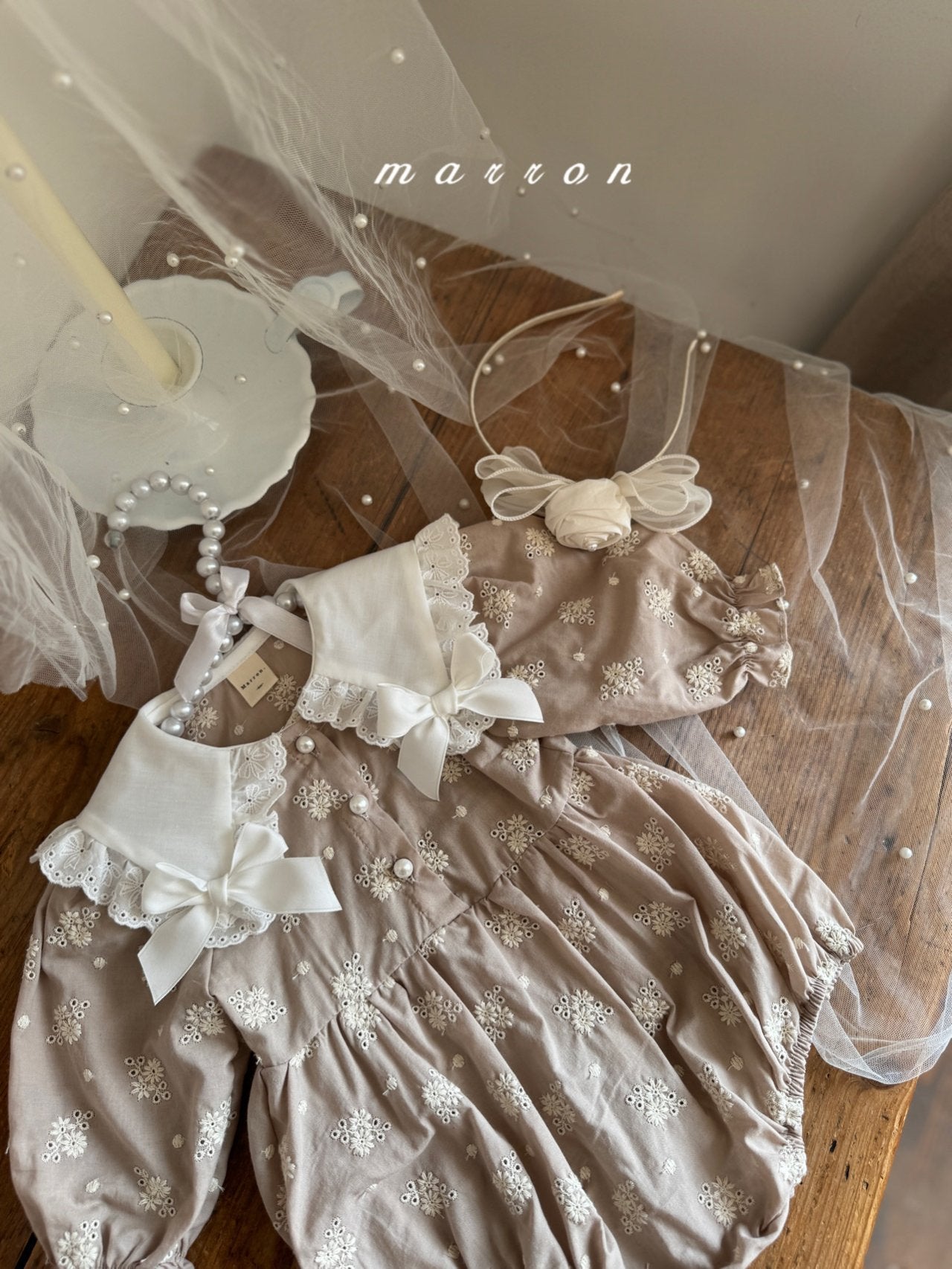 ［marron］Petit ribbon collar rompers